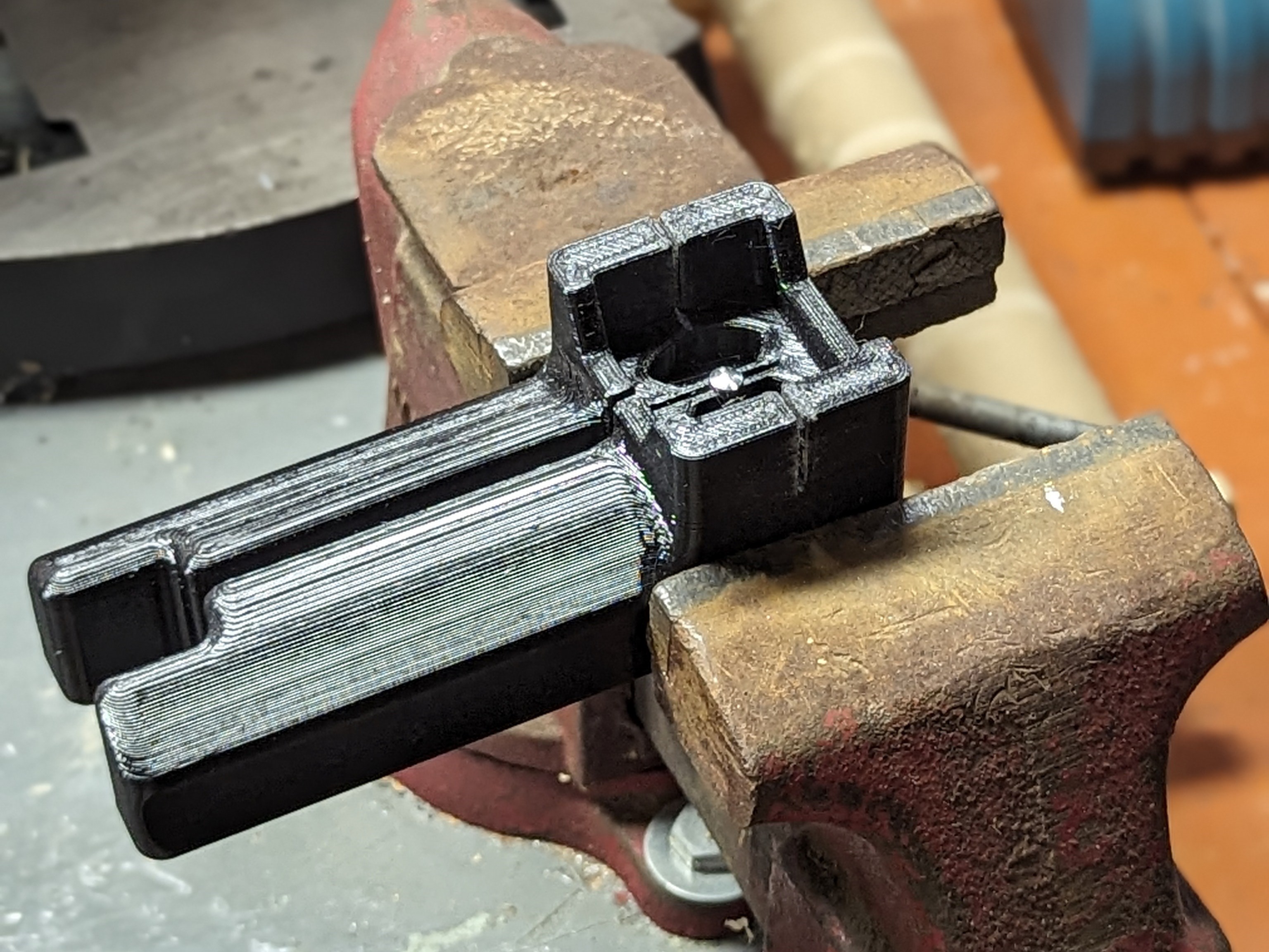 Axle Scoring Jig for Pinewood Derby Cars by Robagon3D Download free