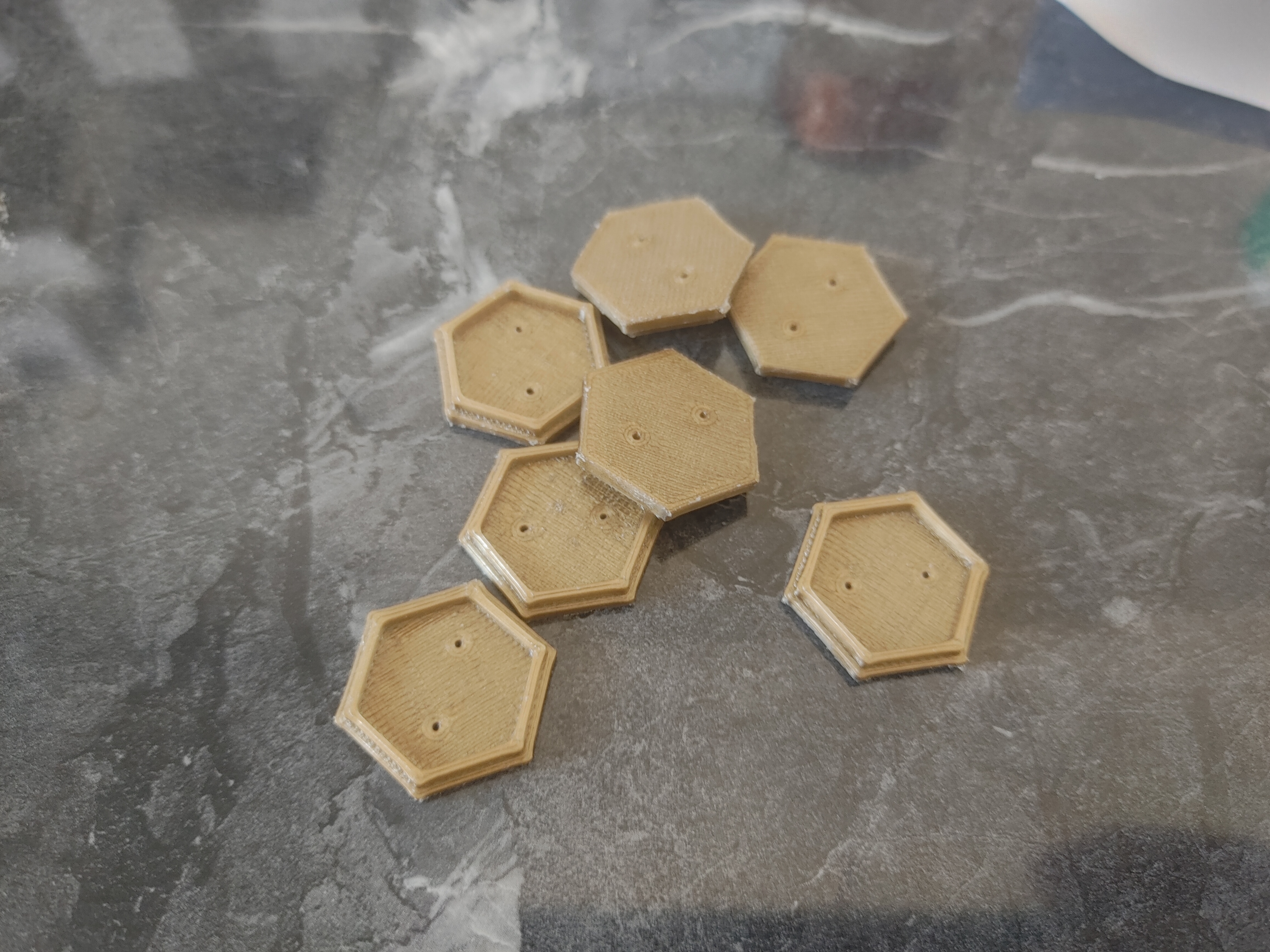 Miniatura 4 do modelo 3D Honeycomb Earring Stand