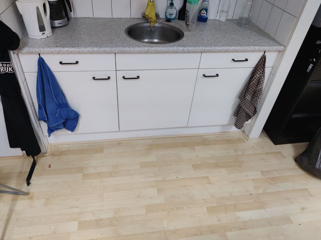 Small towel hook