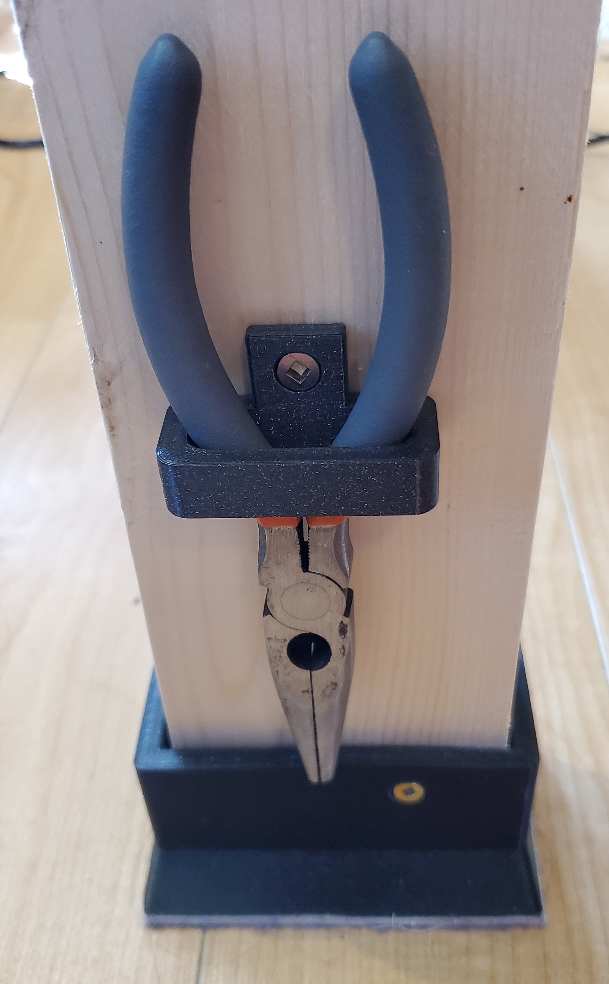 Plier Holder by Turtle_Dude Download free STL model