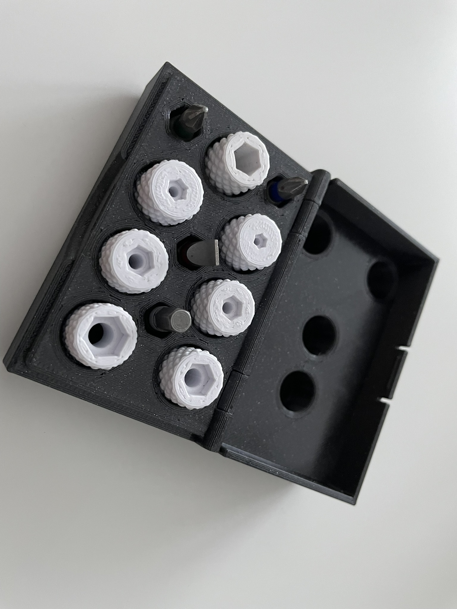 bitholder and nutdriver set with box