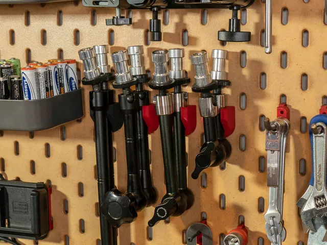 Magic Arm/Articulate Arm Hanger for IKEA Skadis Pegboard or Wall Mount