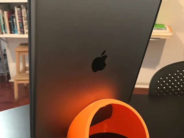 iPhone & iPad Mini Stand