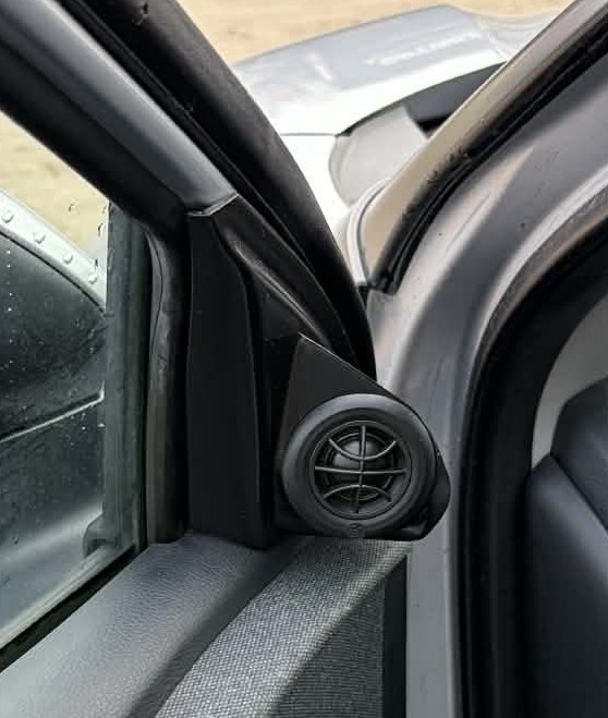 Toyota Yaris Cross door tweeter adapter