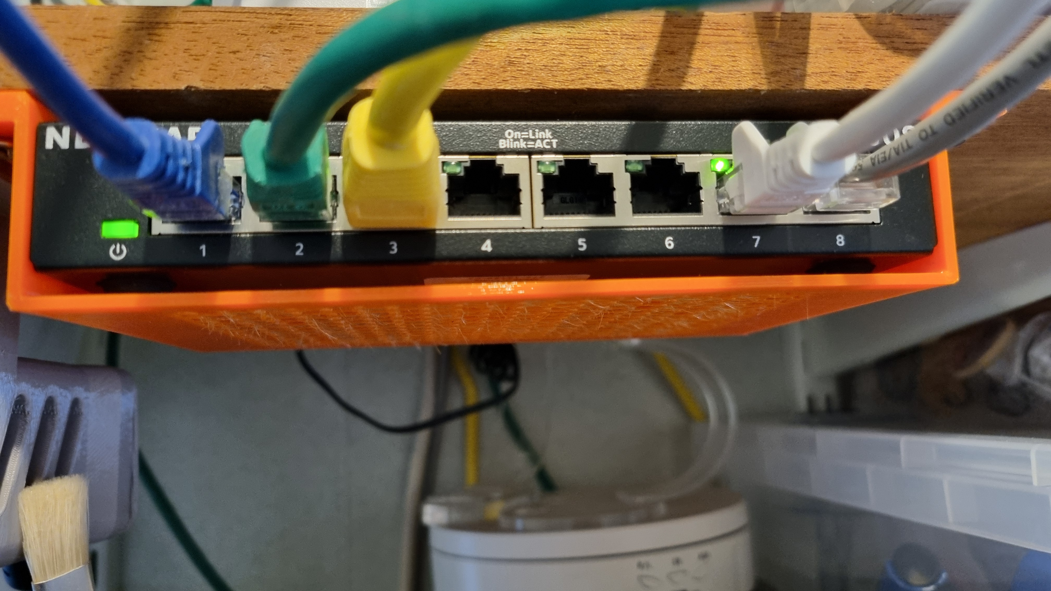Netgear GS308 Under Shelf Mount