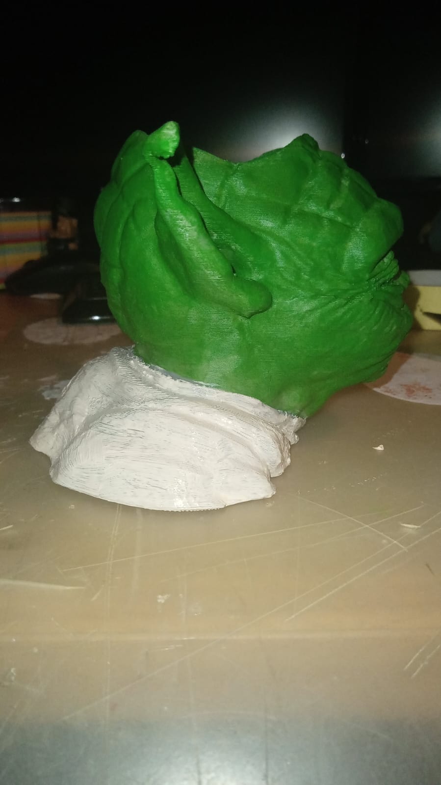 Yoda penholder