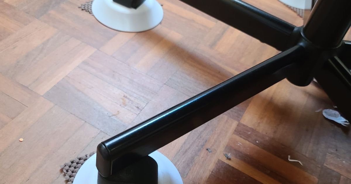 Ikea chair wheel lock by Hernán Nuñez Pena Download free STL model