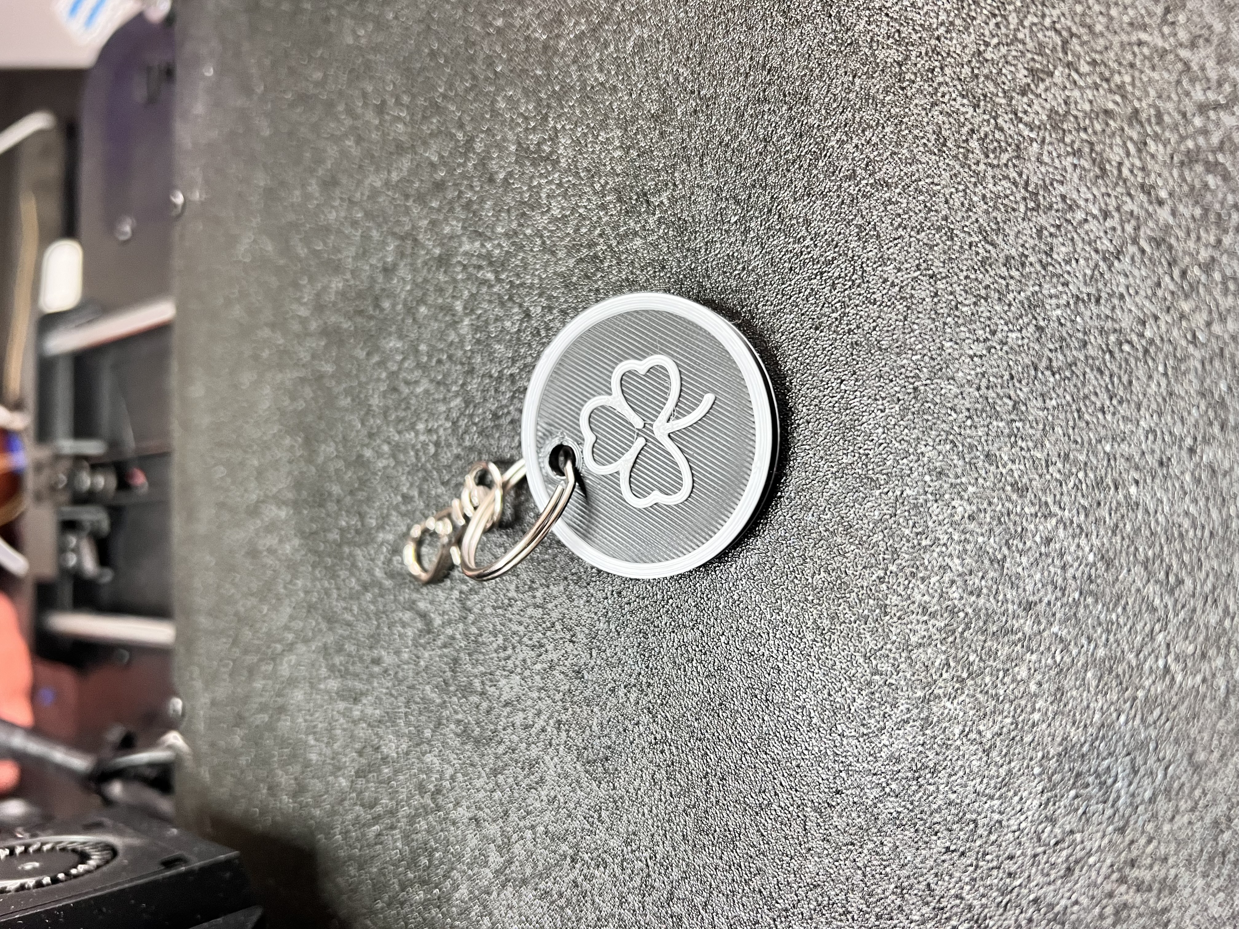 3 leaf clover key chain