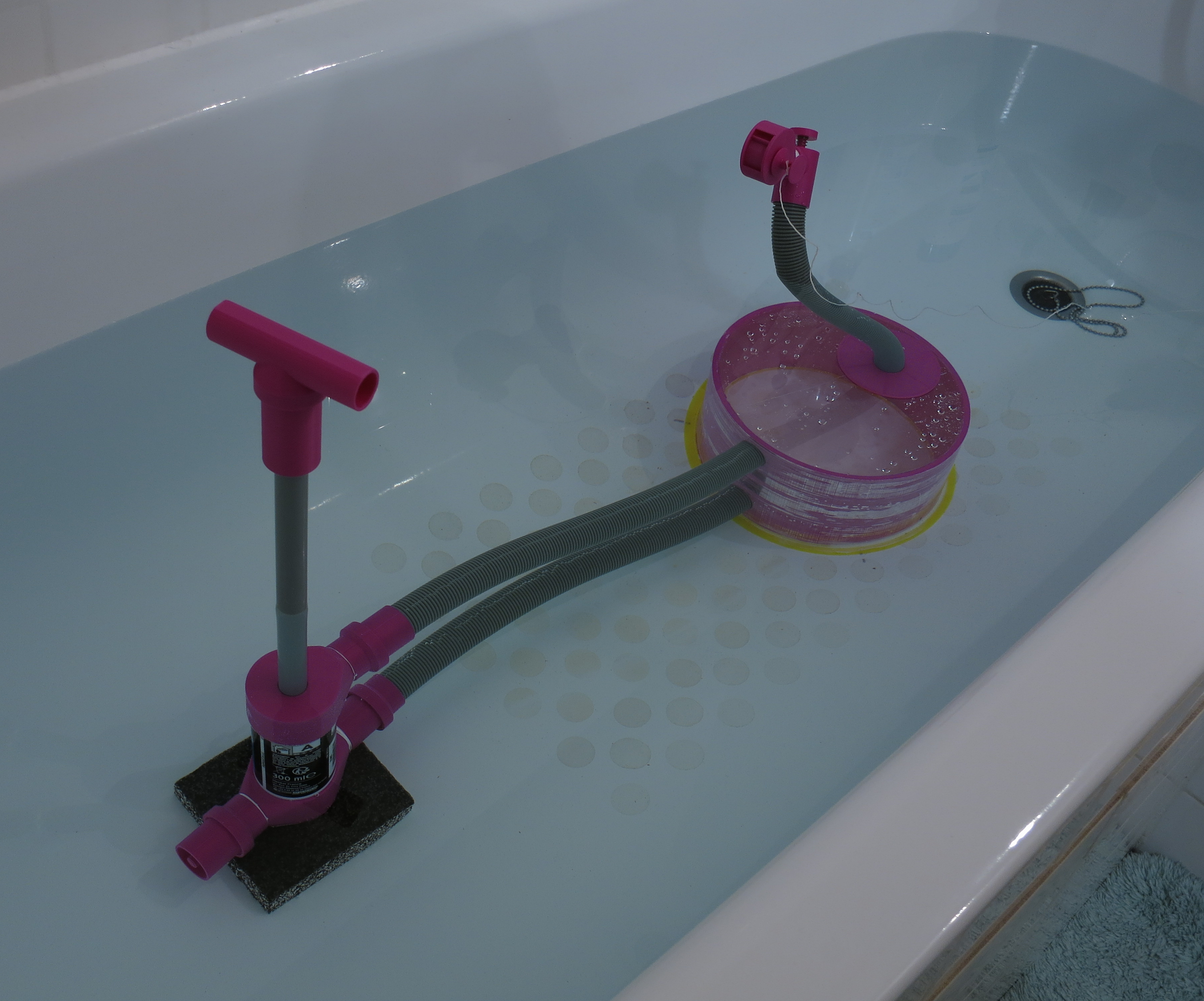 Bathtub compressed air energy storage