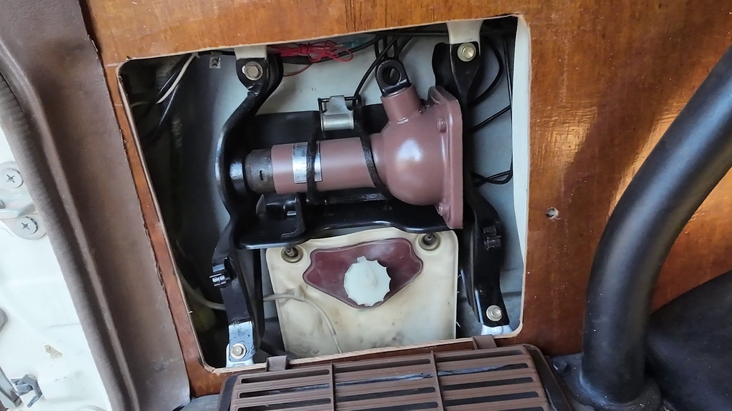 Toyota Bottle Jack Retainer