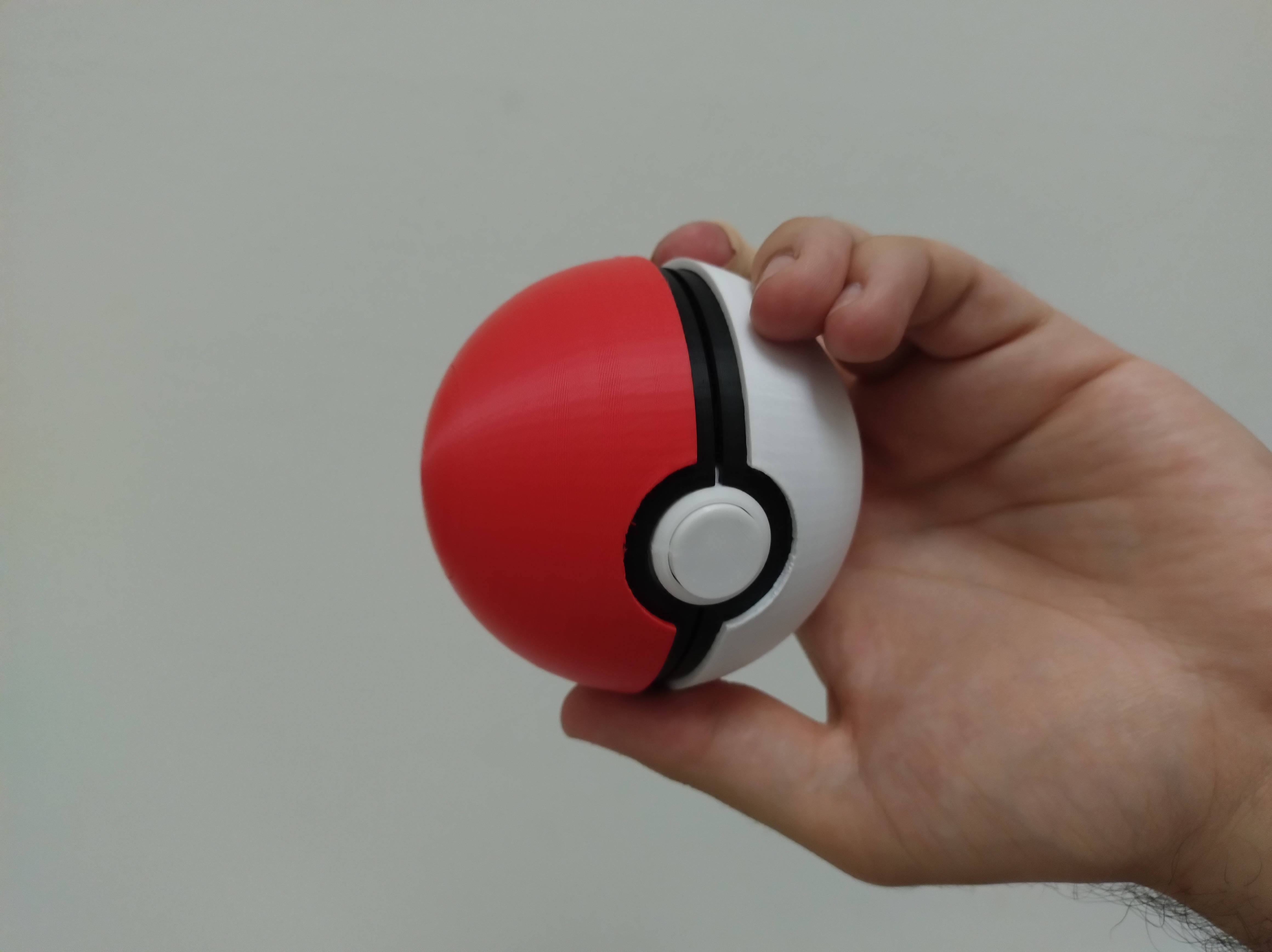 Pokeball with hinge (V1.6), functional button and insert for GBA, DS and 3DS cartridges