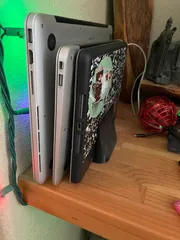 Simple Laptop or Tablet Charging Stand