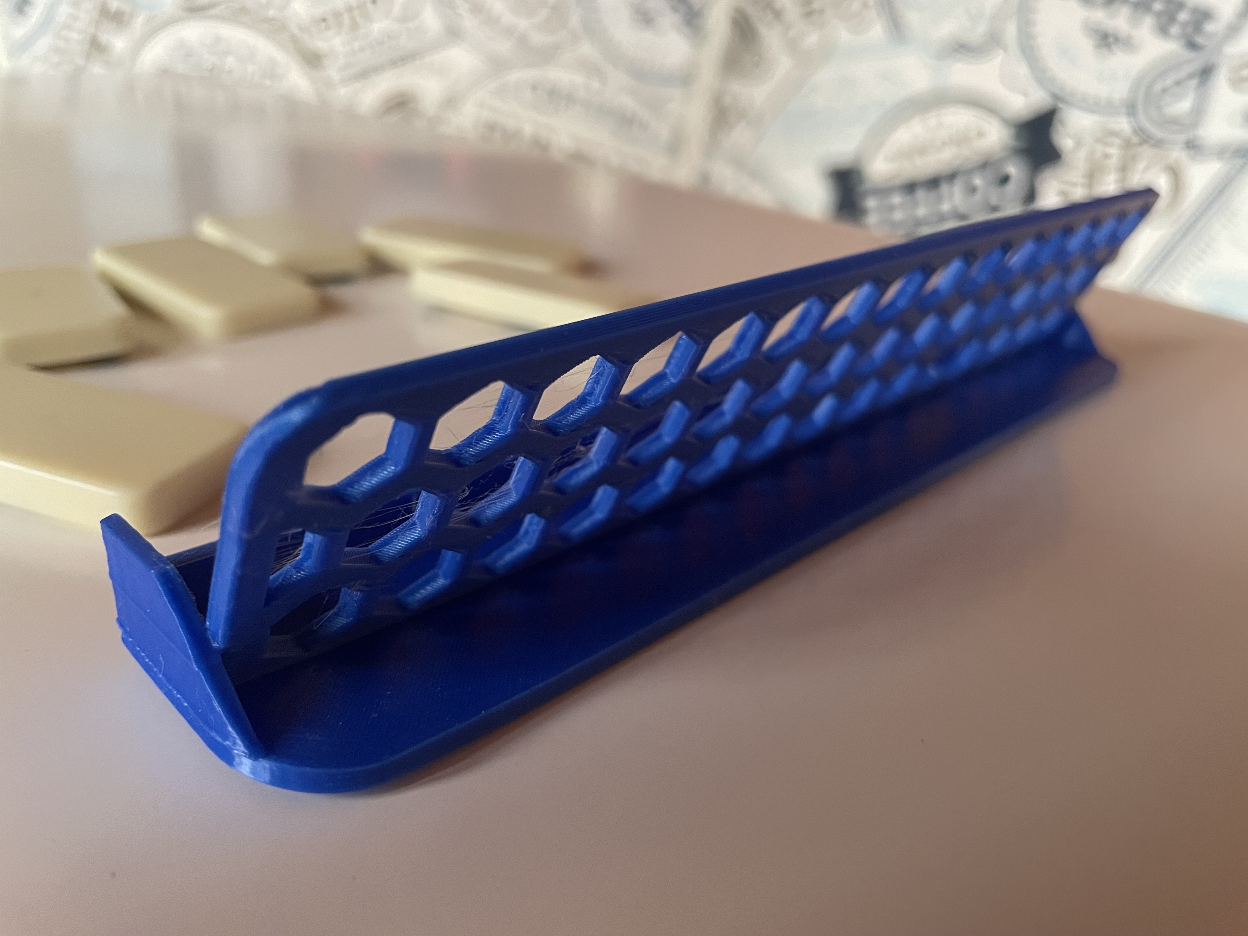 Domino Stand - hexxed out with 7 slots