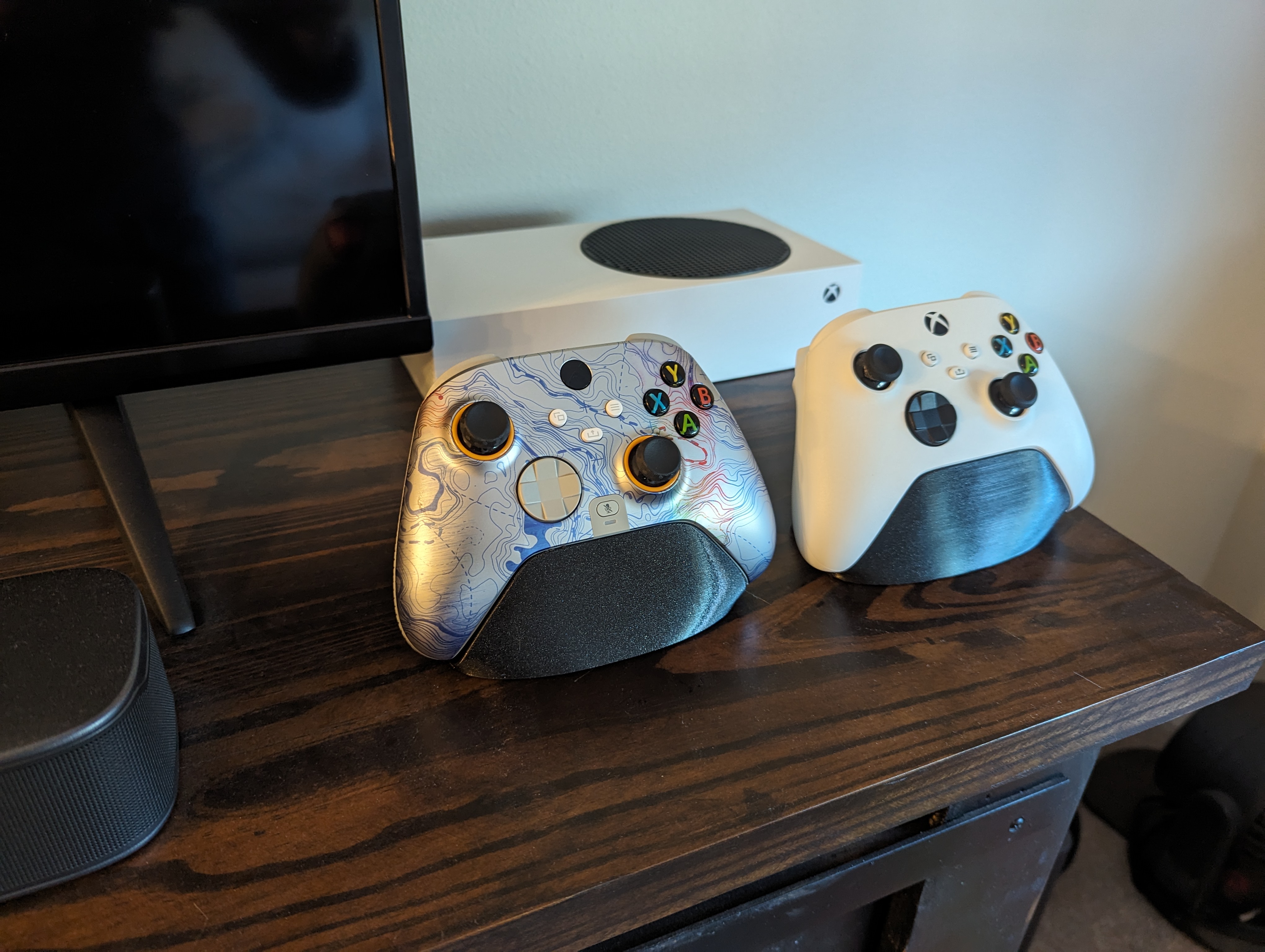 SCUF Instinct Pro (Xbox) Stand w/ Foot Pads