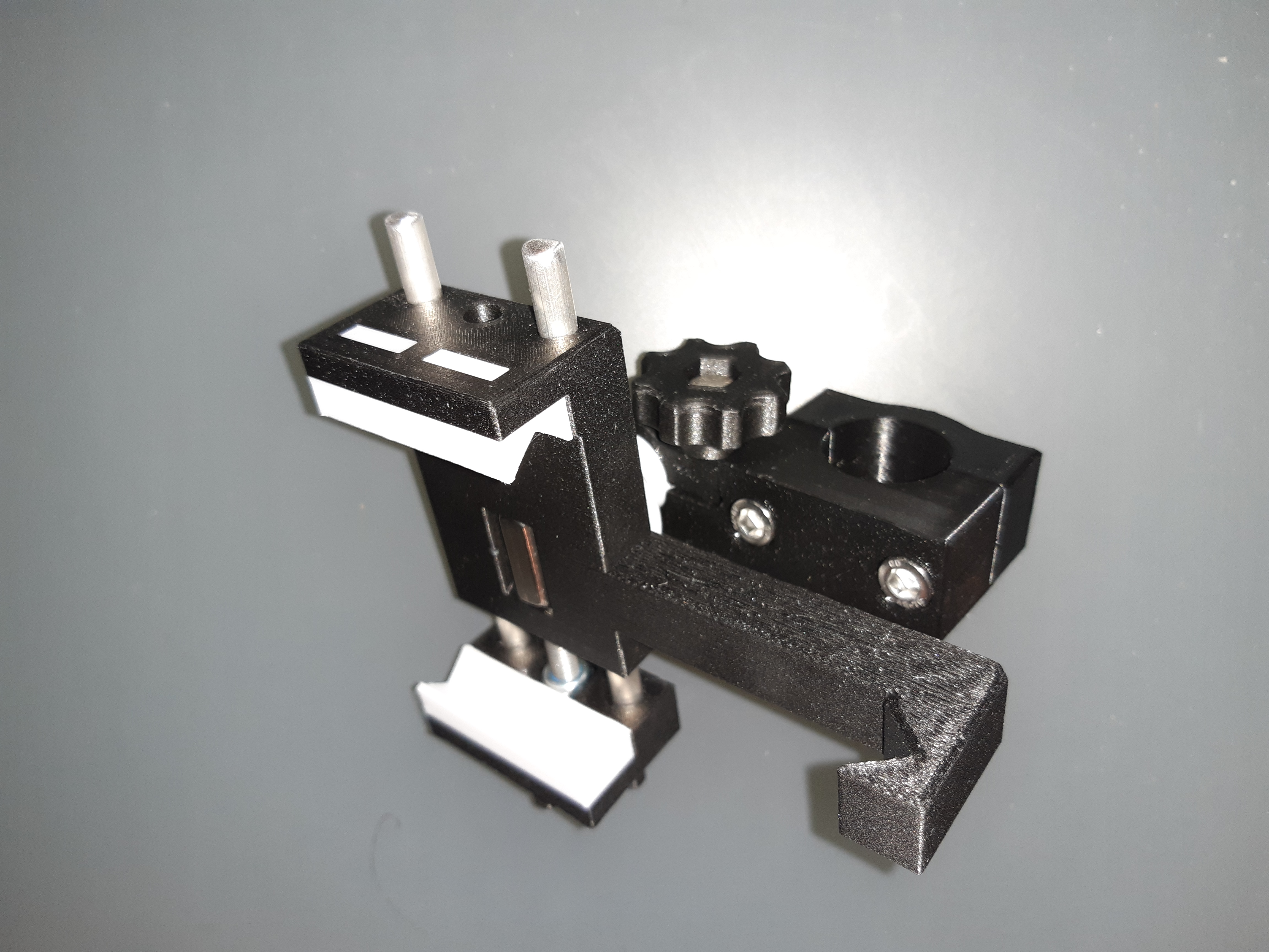 Clamp - Universal motorcycle phone holder with vertical holder