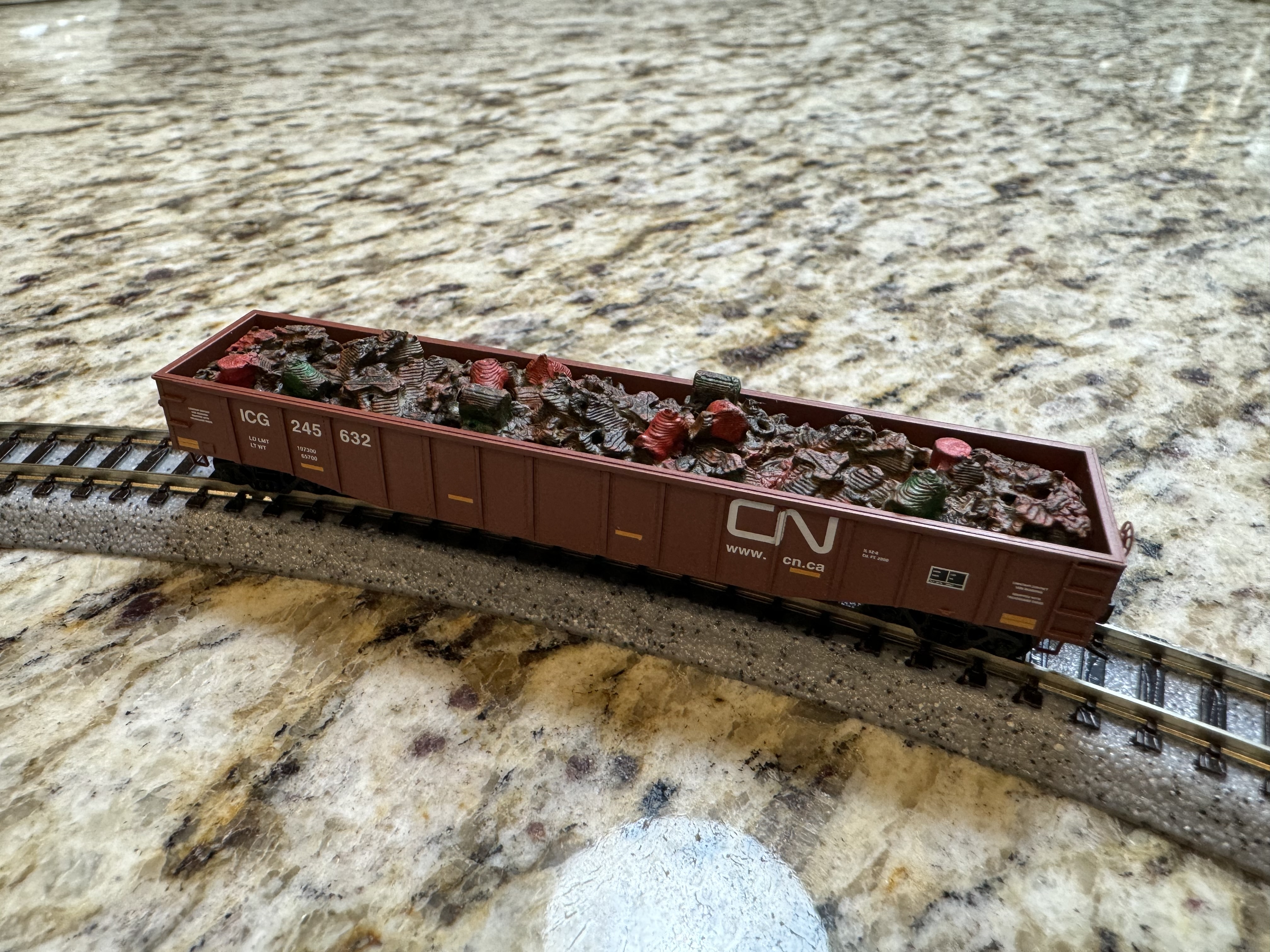 N-Scale Gondola Trash Load