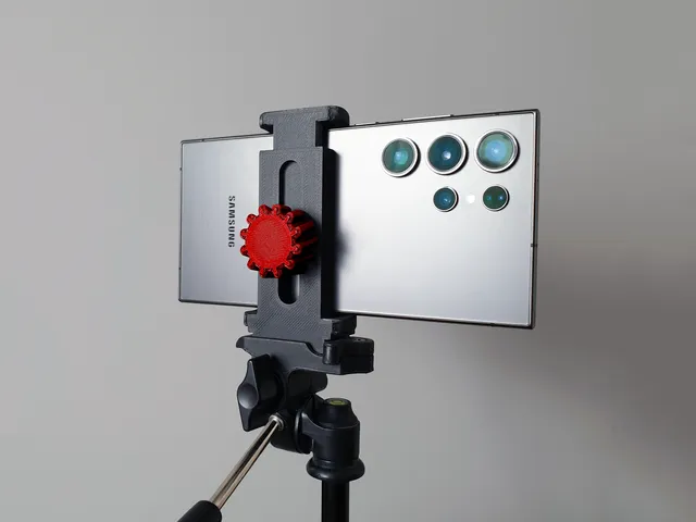 Phone holder for tripod Rollei