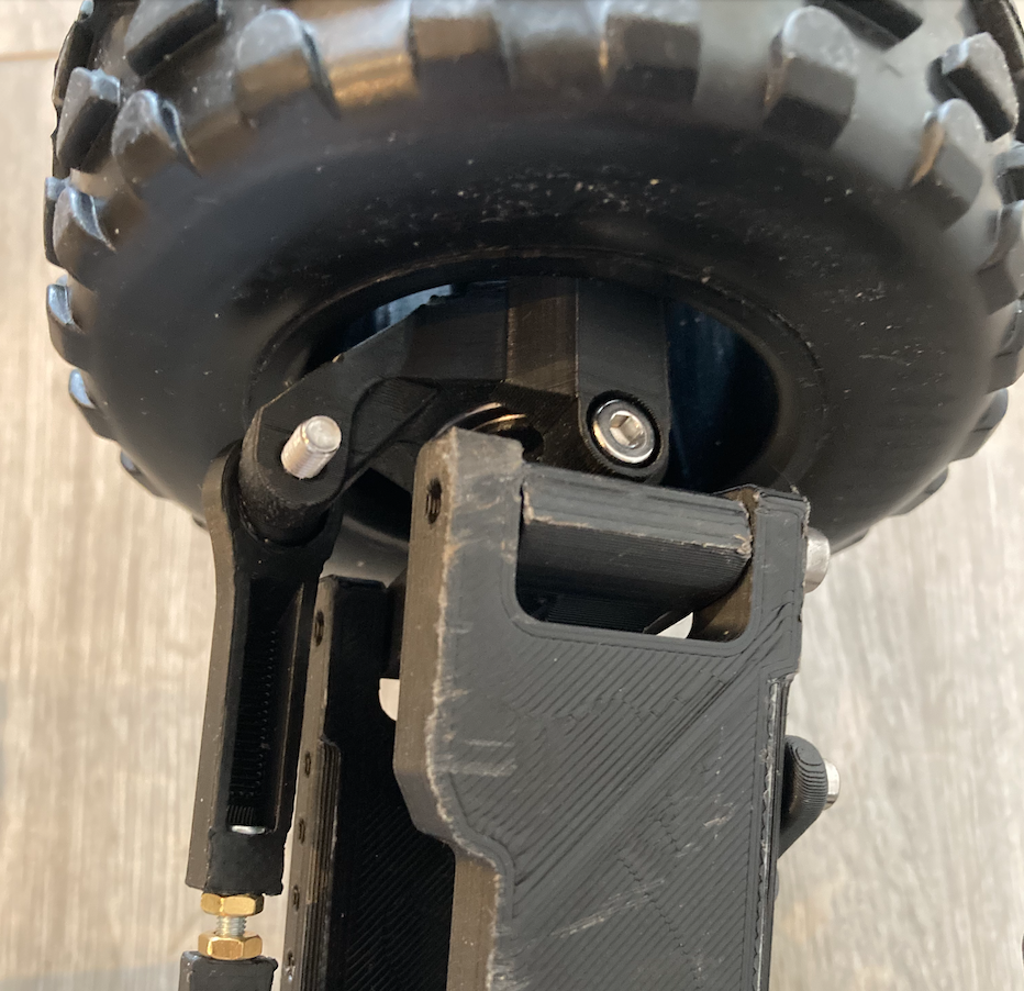 Tarmo5 front bearing hub small tires