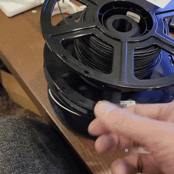 Horizontal Stackable one piece Minimal Spool Holder