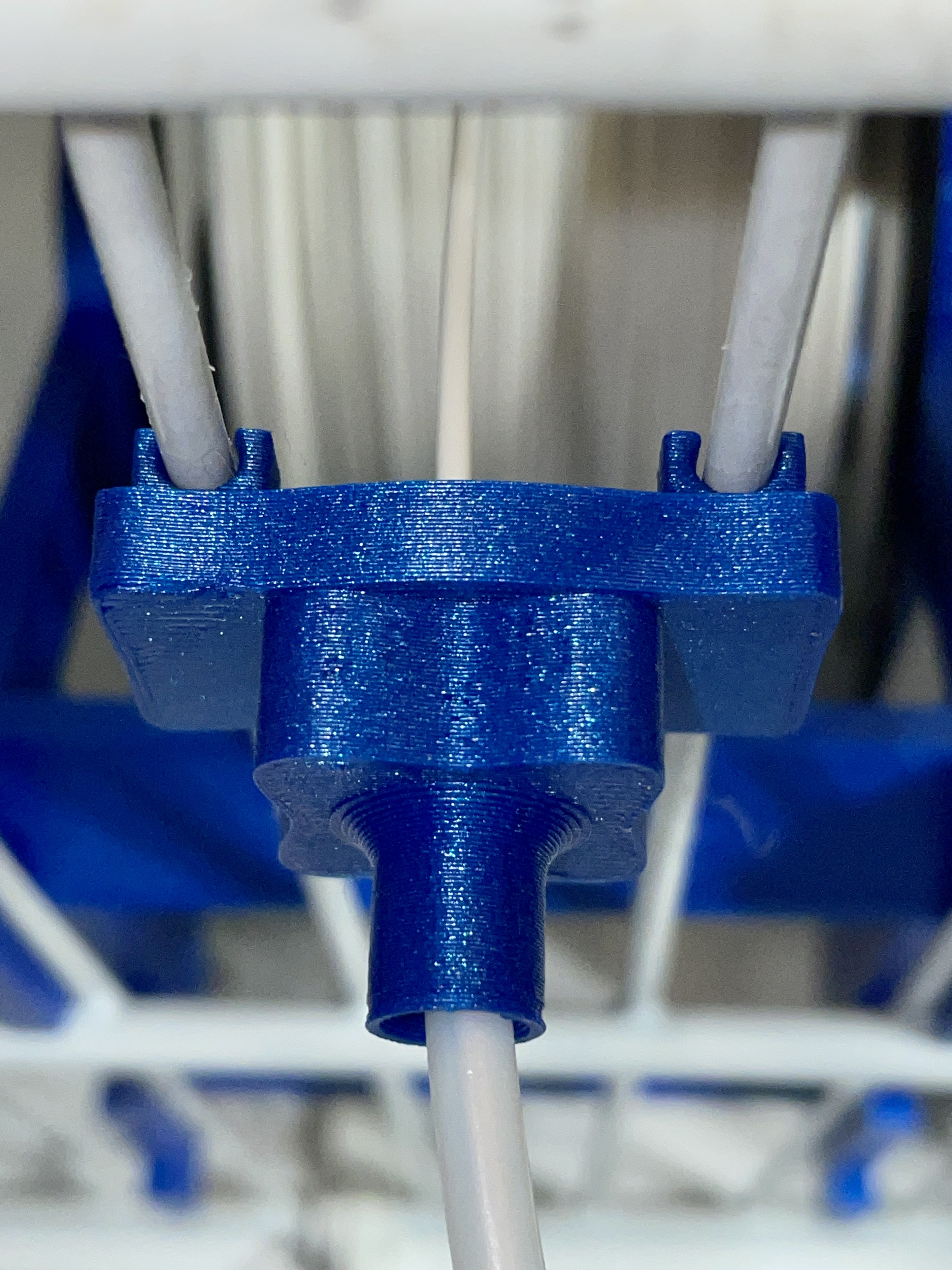 Magnetic PTFE couplers with wire shelving brackets