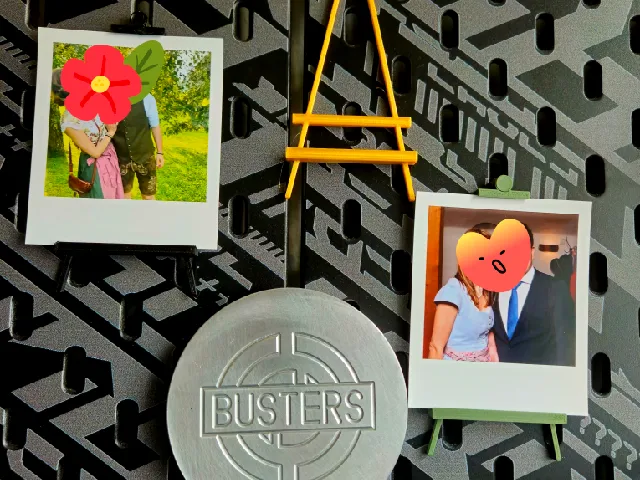 Easel Instant Photo hanger for Ikea Skadis