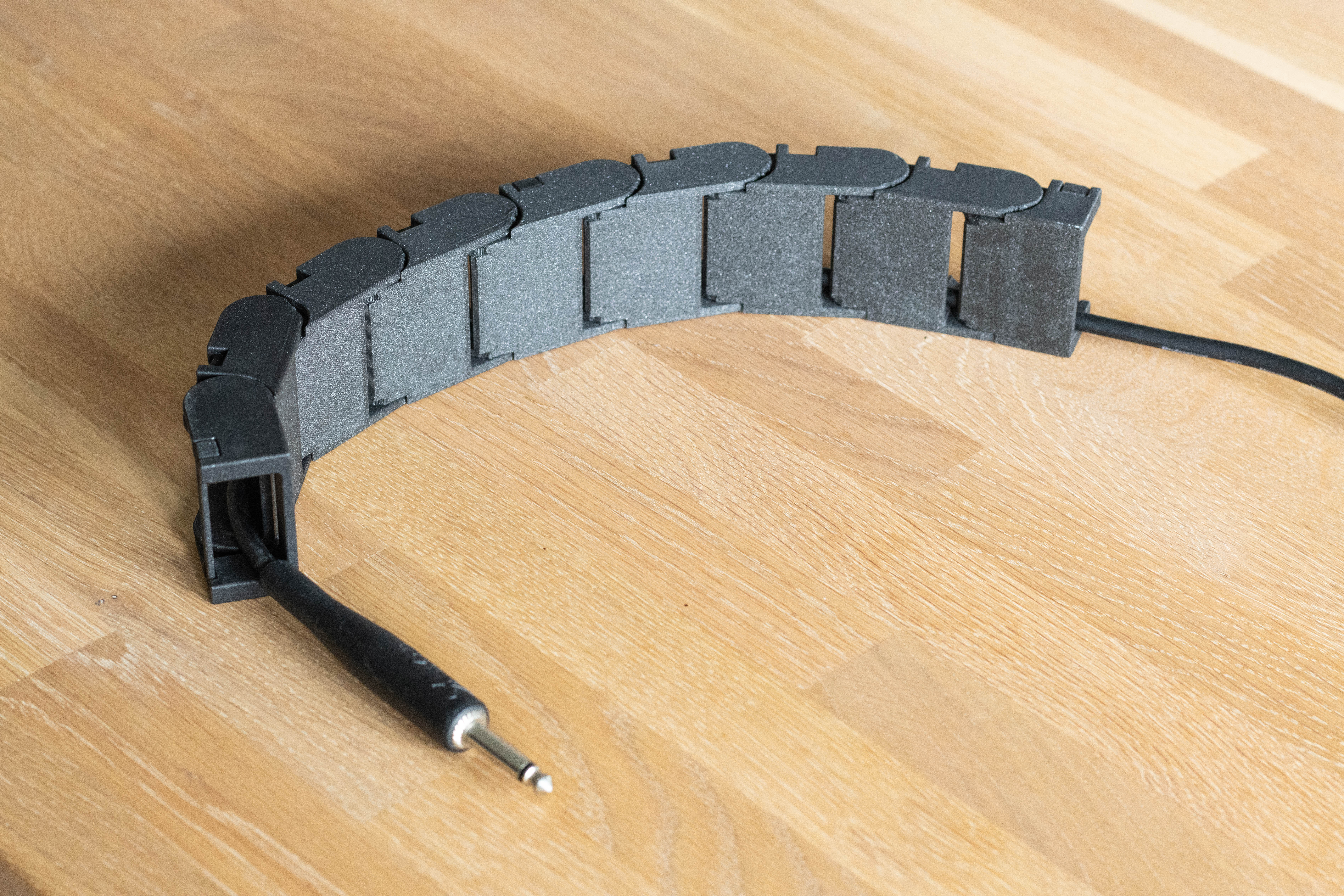Cable chain [Fusion360 files included, customizable]