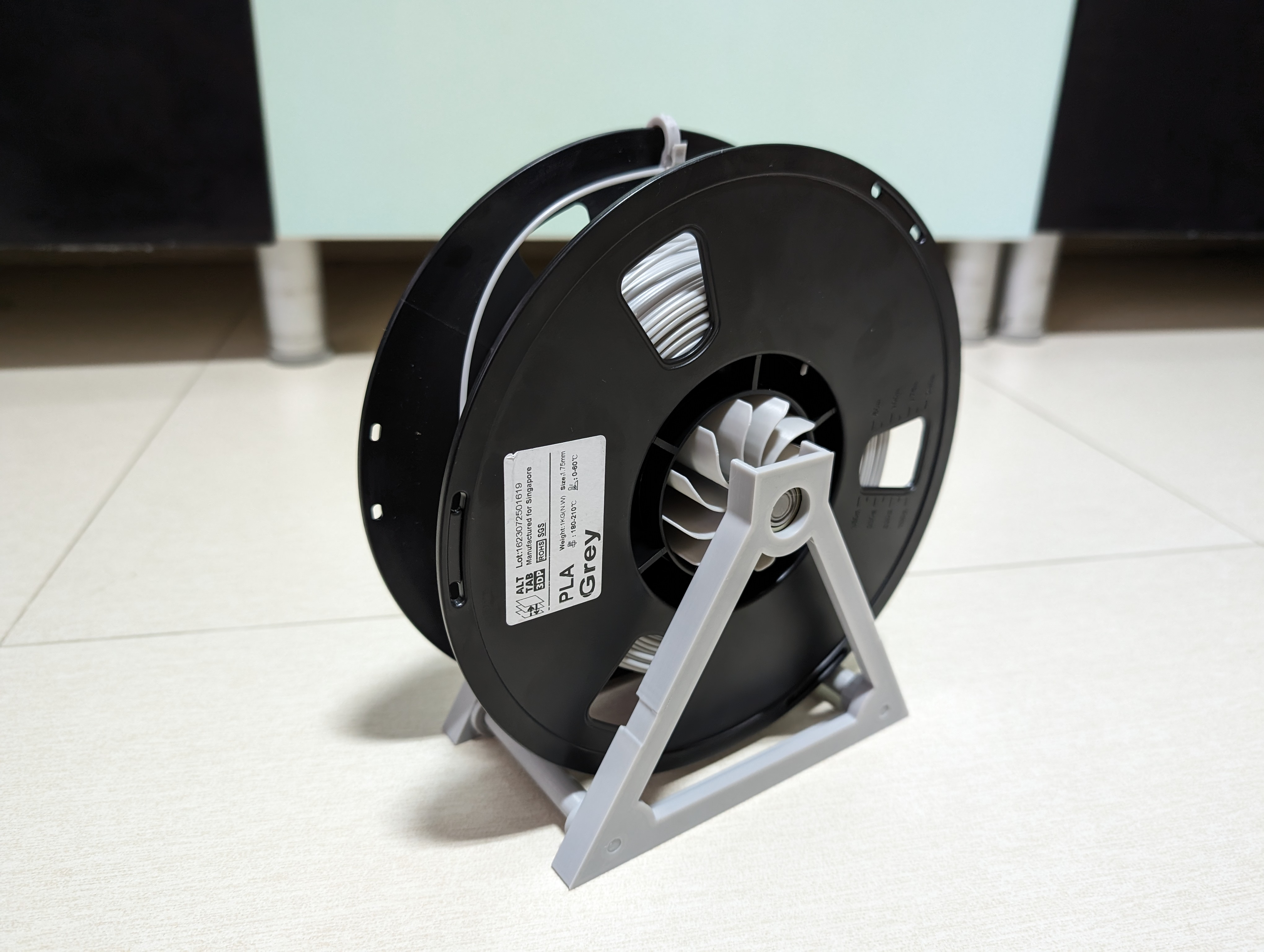 Table Top Ball Bearing Spool Holder by shadowandy | Download free STL ...