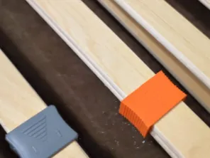 Bed slat tensioner