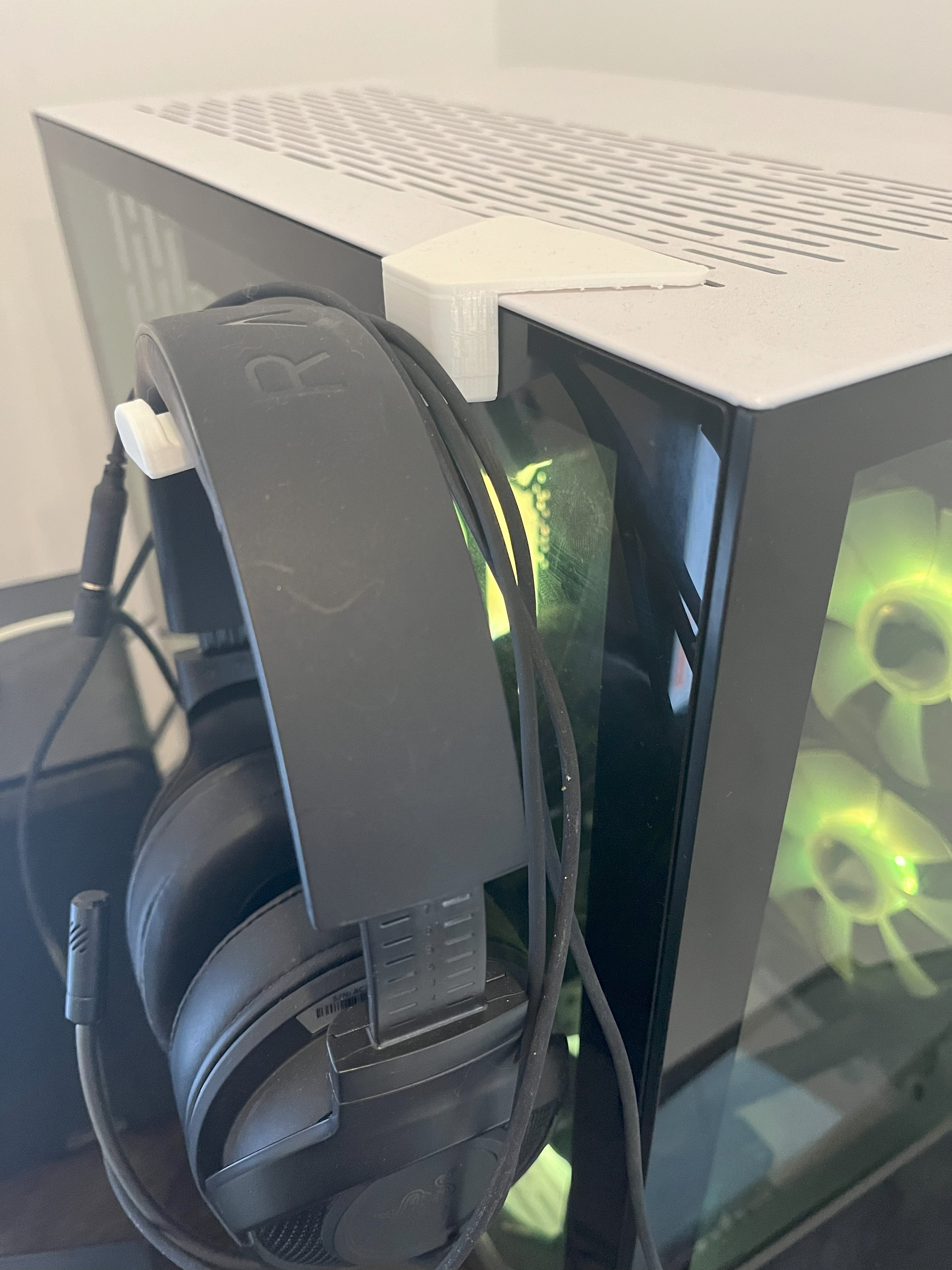 Headphones Hook for Lian Li O11 Dynamic