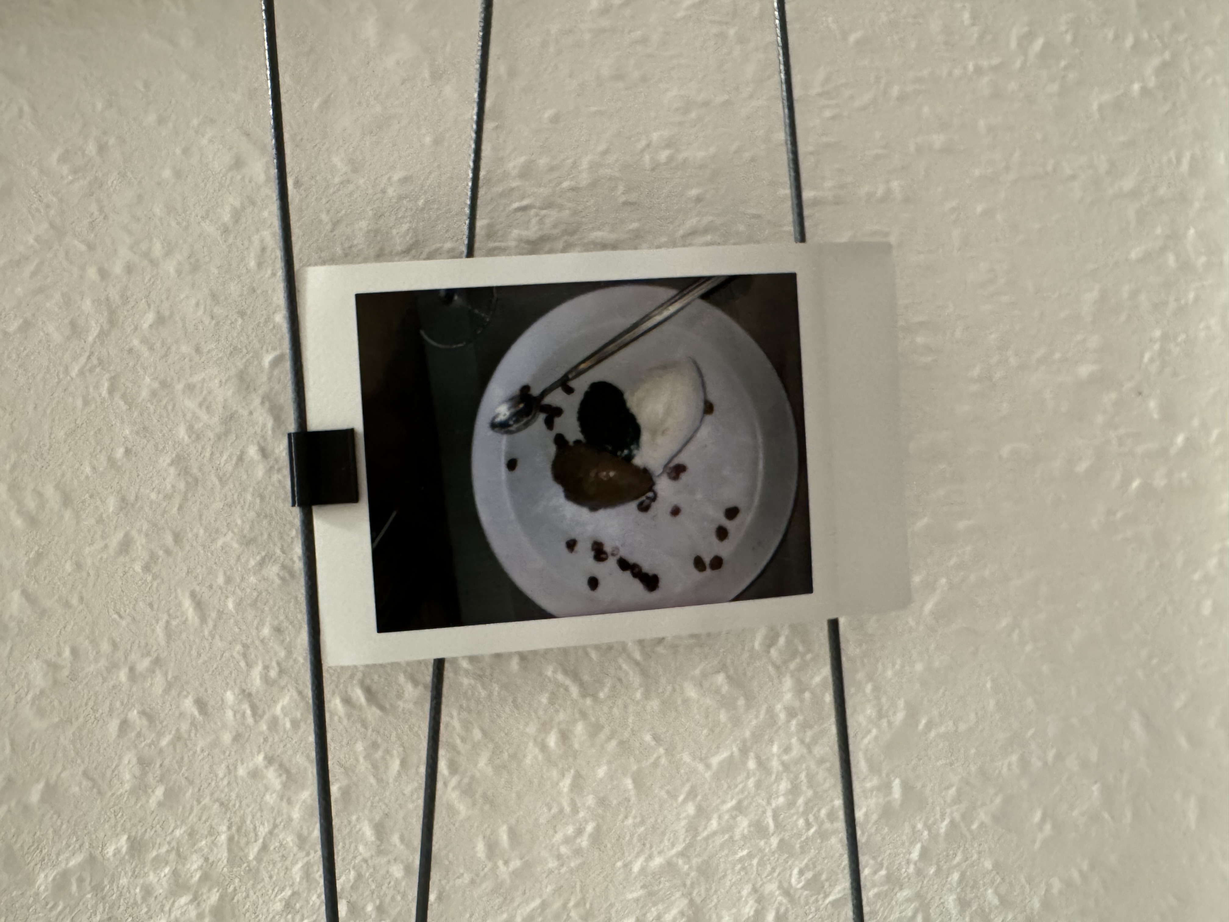 Picture hanger (for String)