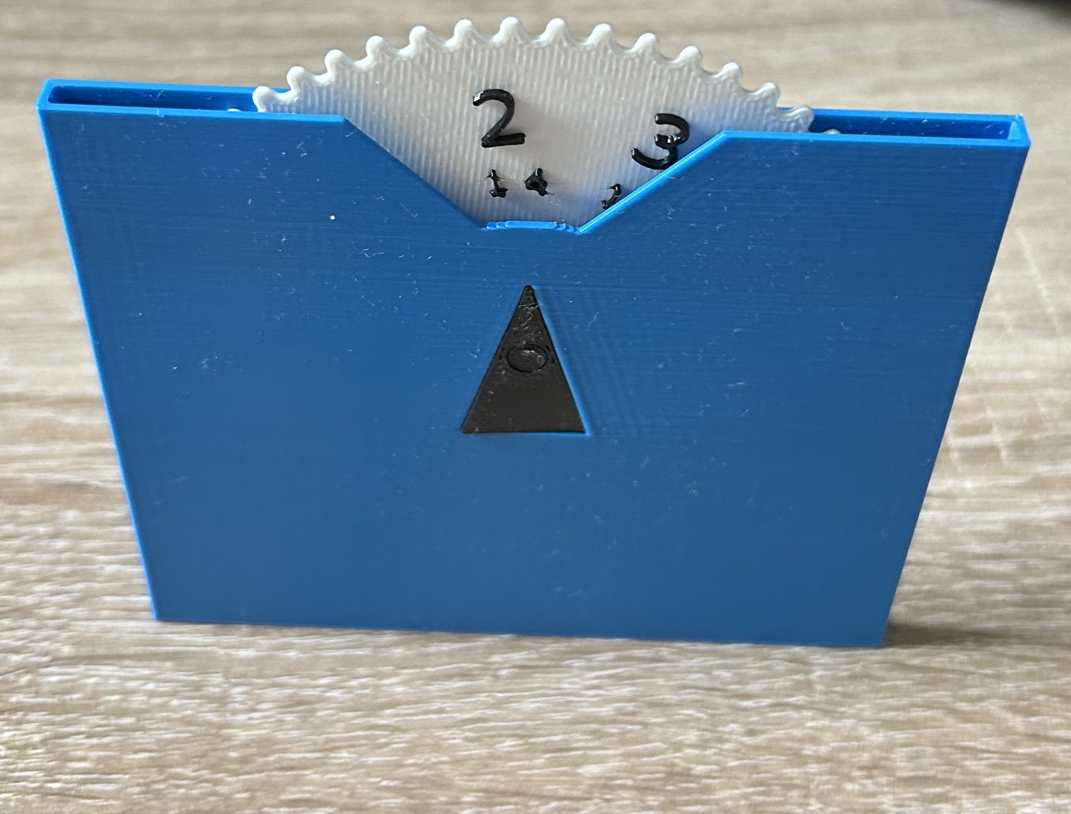 Miniatura 2 do modelo 3D Parking disc/clock (version 1)