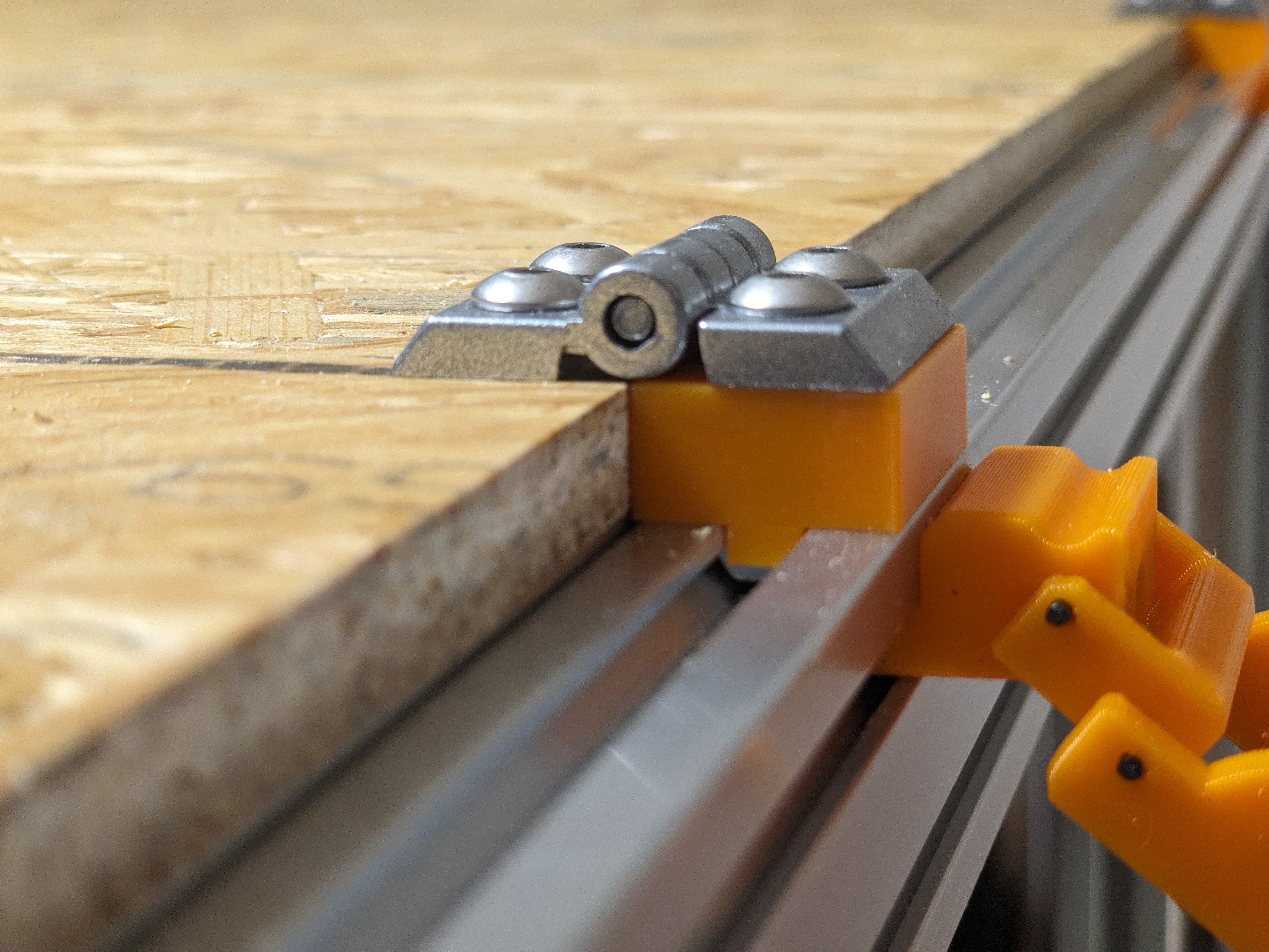 2020 Aluminum Extrusion Hinge Shim for Plywood Doors