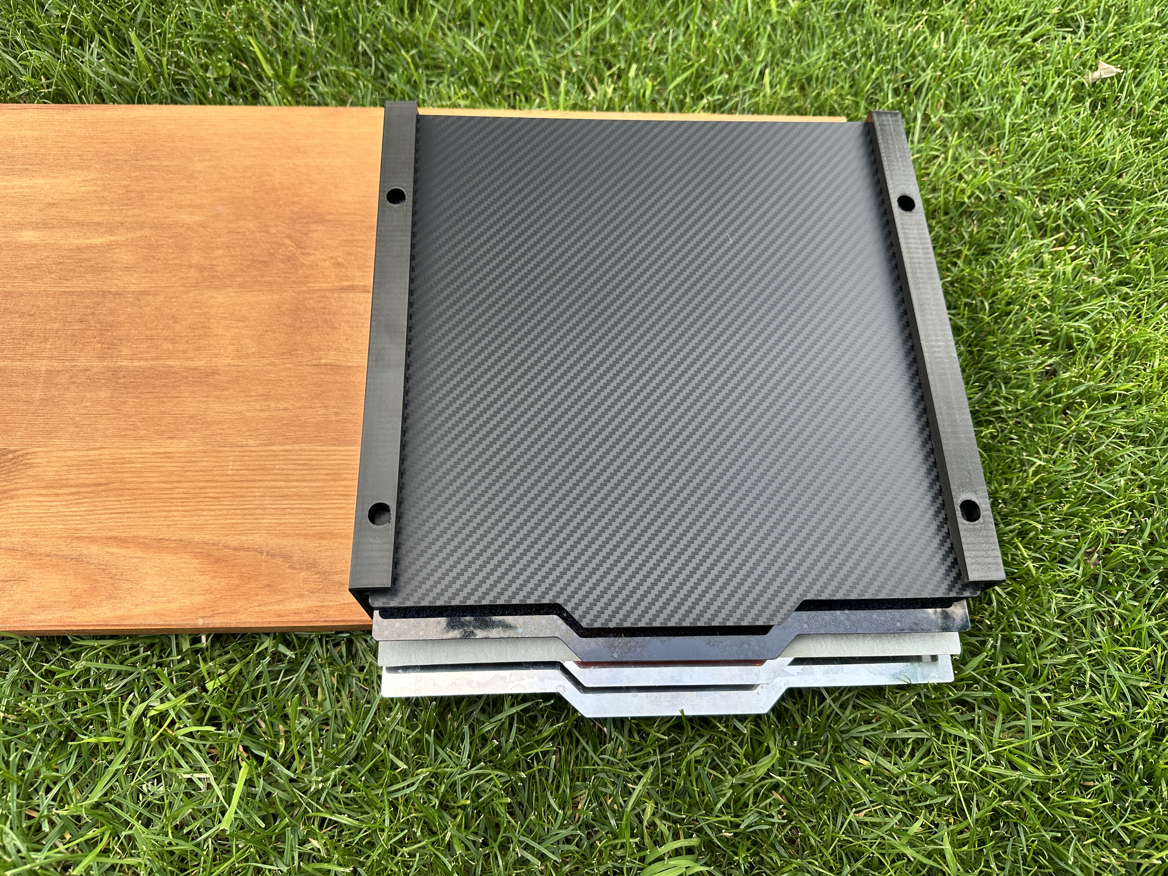 Qidi Q1 Pro (250x250) Shelf 4 PEI Holder FR4