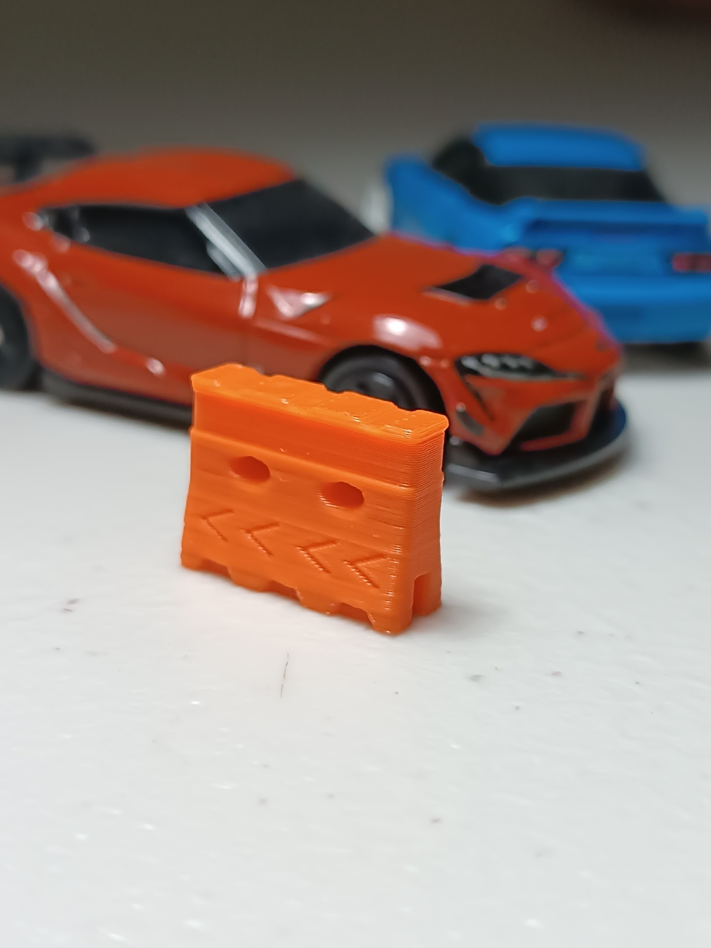 1/64 Road Plastic Barrier with Holes