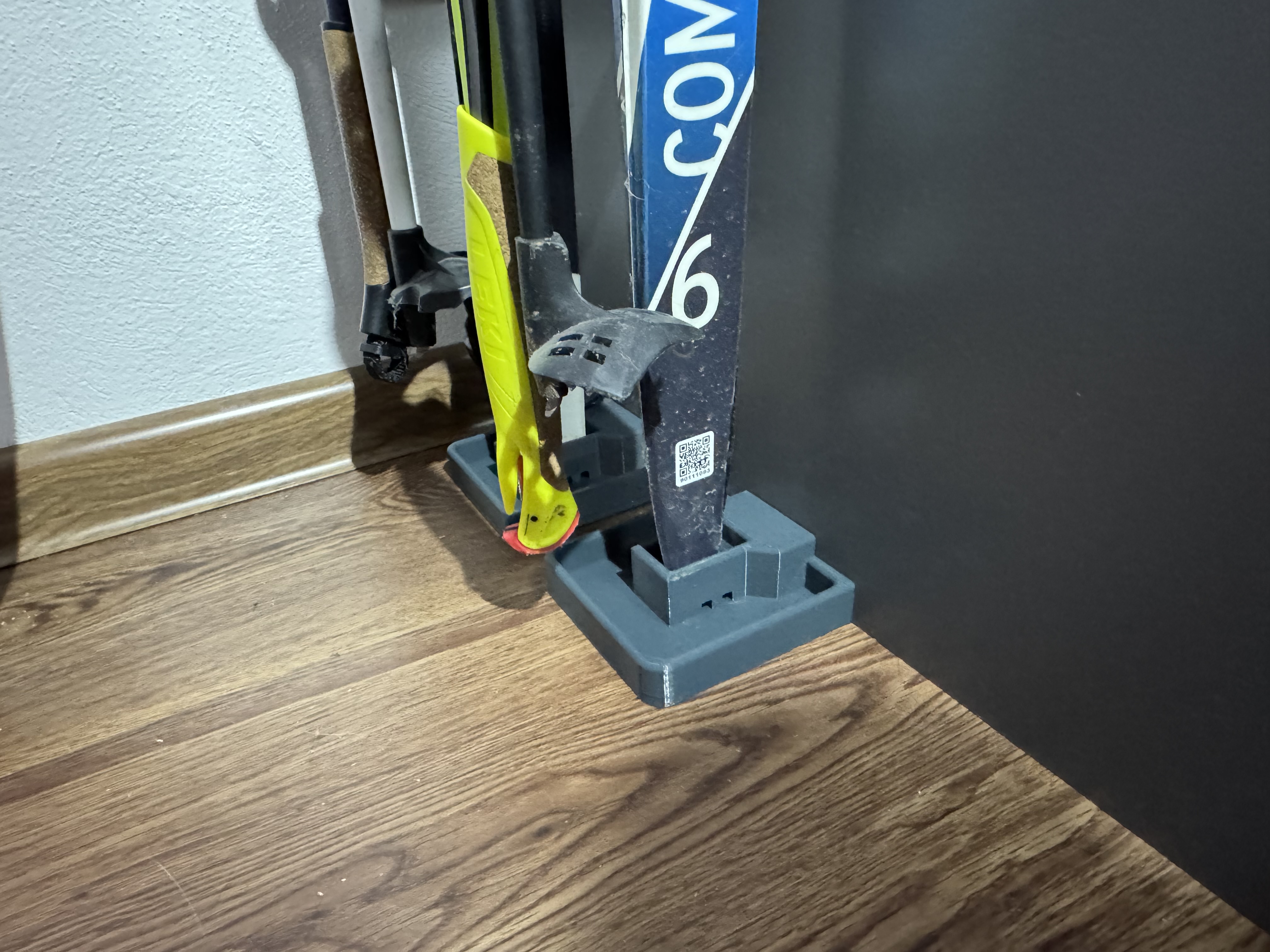 Cross-country skis dripper