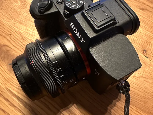 AirTag mount for Sony Alpha 7R V