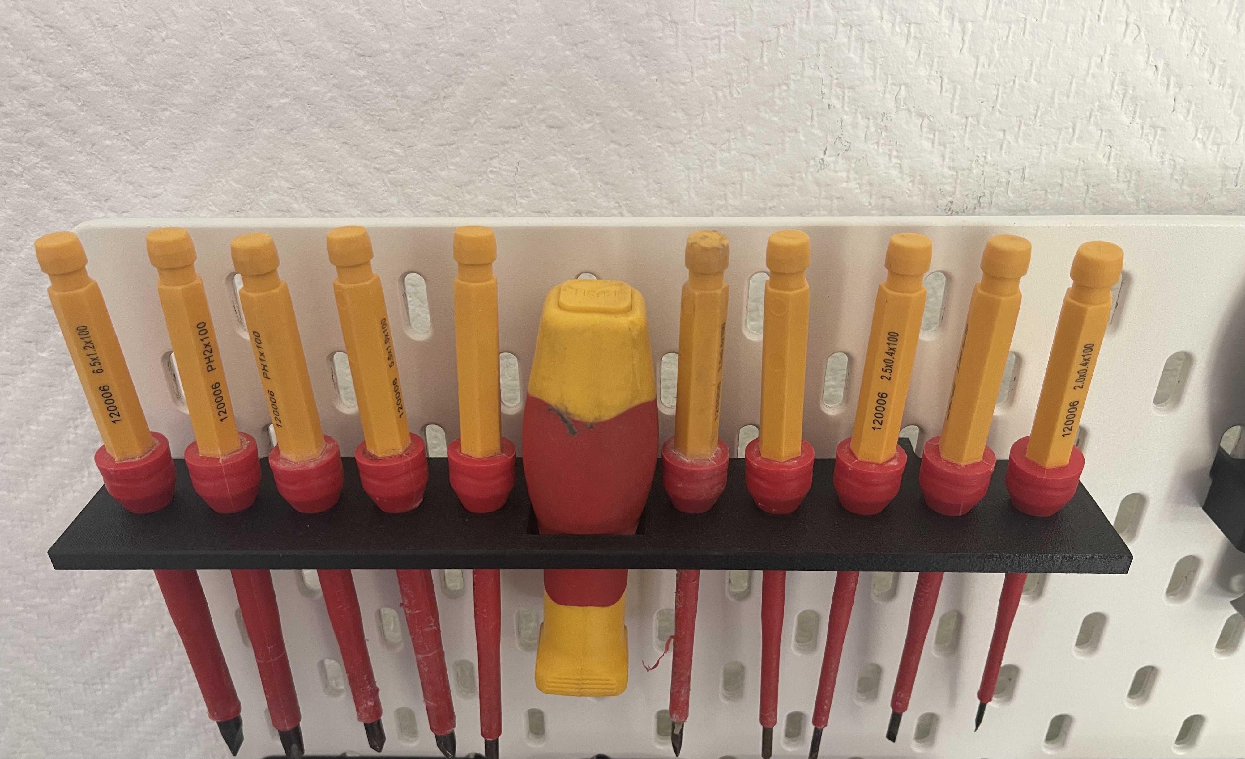 Skadis screwdriver holder — thumbnail 2