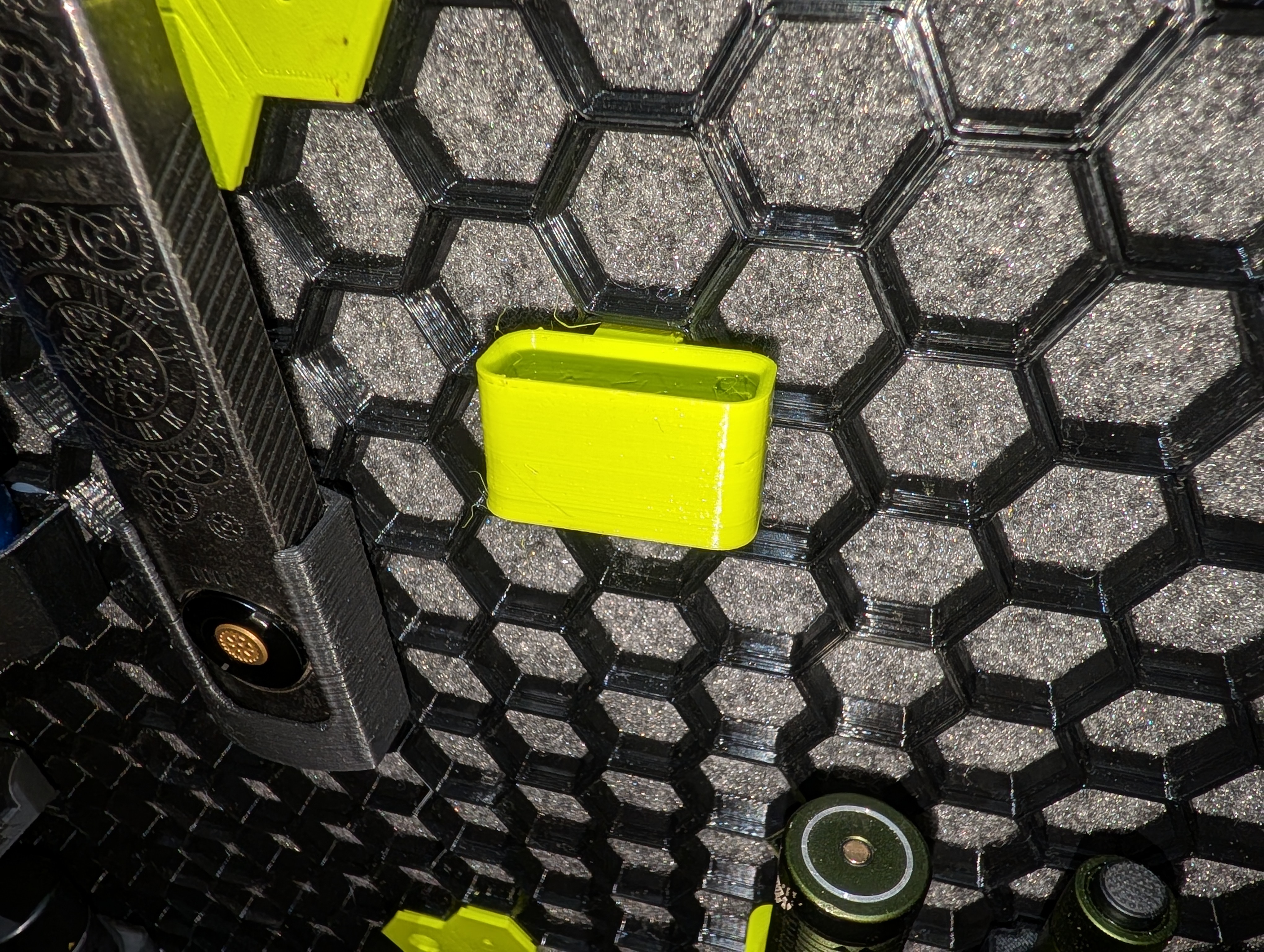 Olight Seeker 4 pro holster mount Honey comb Wall