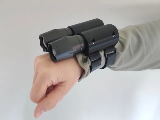 Double Flashlight Holder for the Wrist (Star Trek: Voyager)