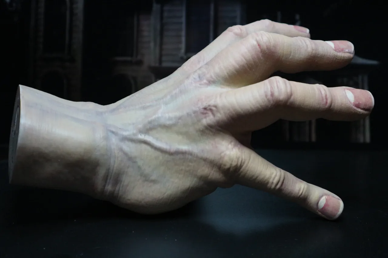 STL file Thing, the hand from Addams Family ✋・3D printable model