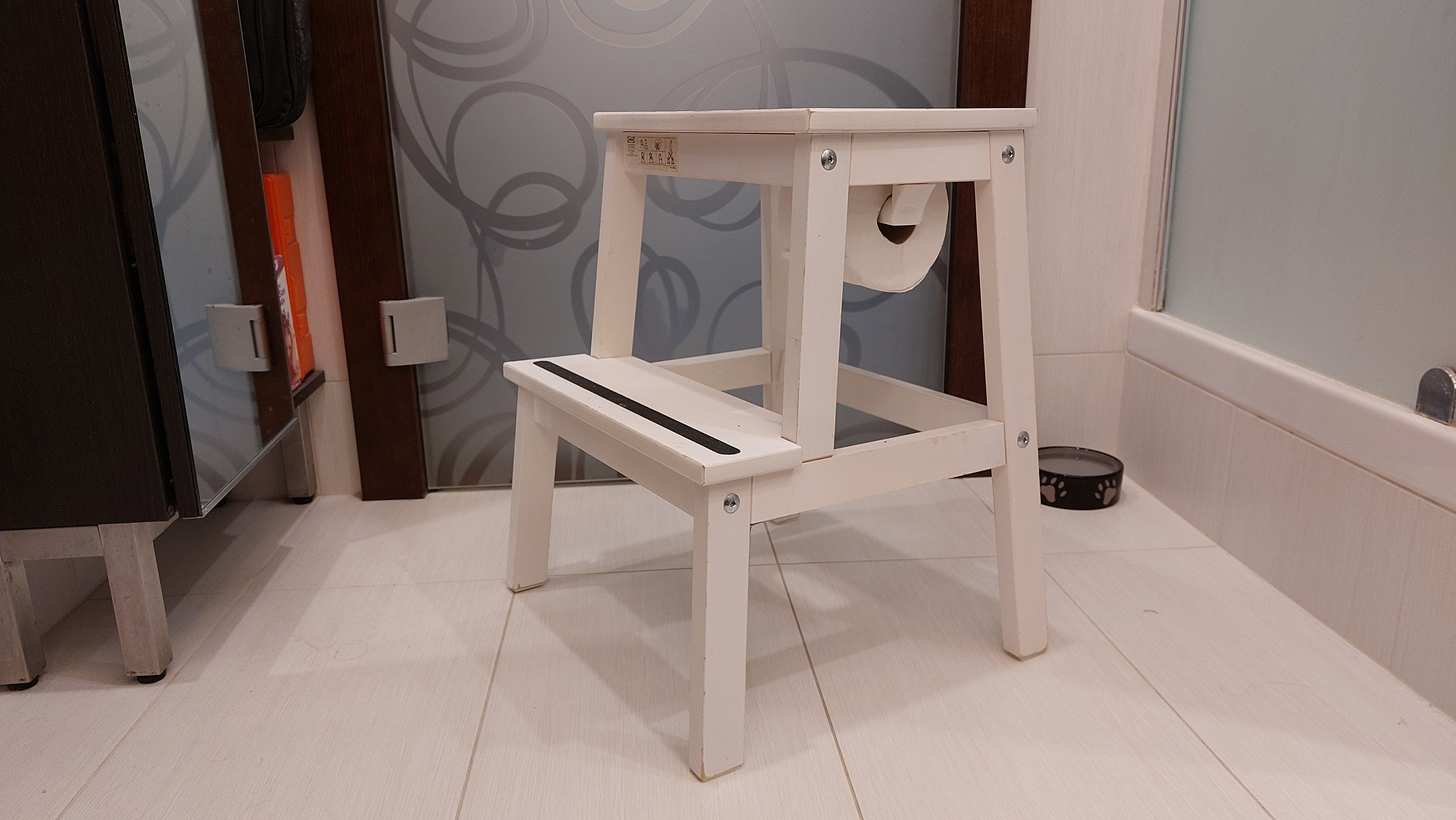 Hidden toilet paper holder for IKEA BEKVÄM