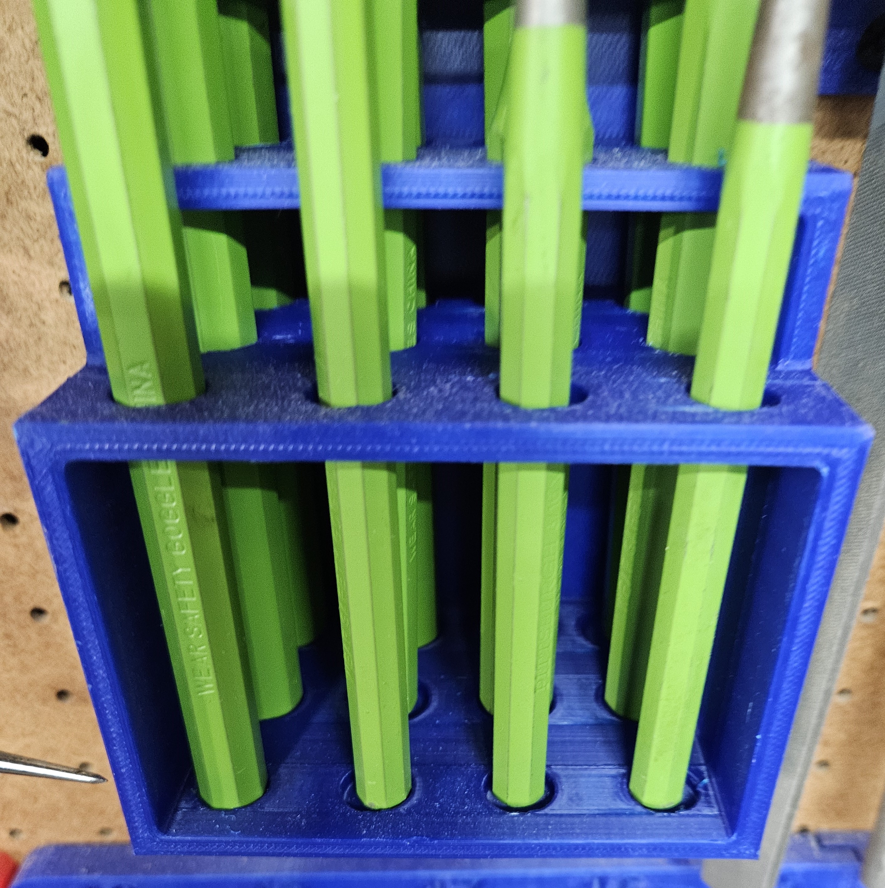Miniatura 3 do modelo 3D Chisel & Punch Holder - Wall Mounted
