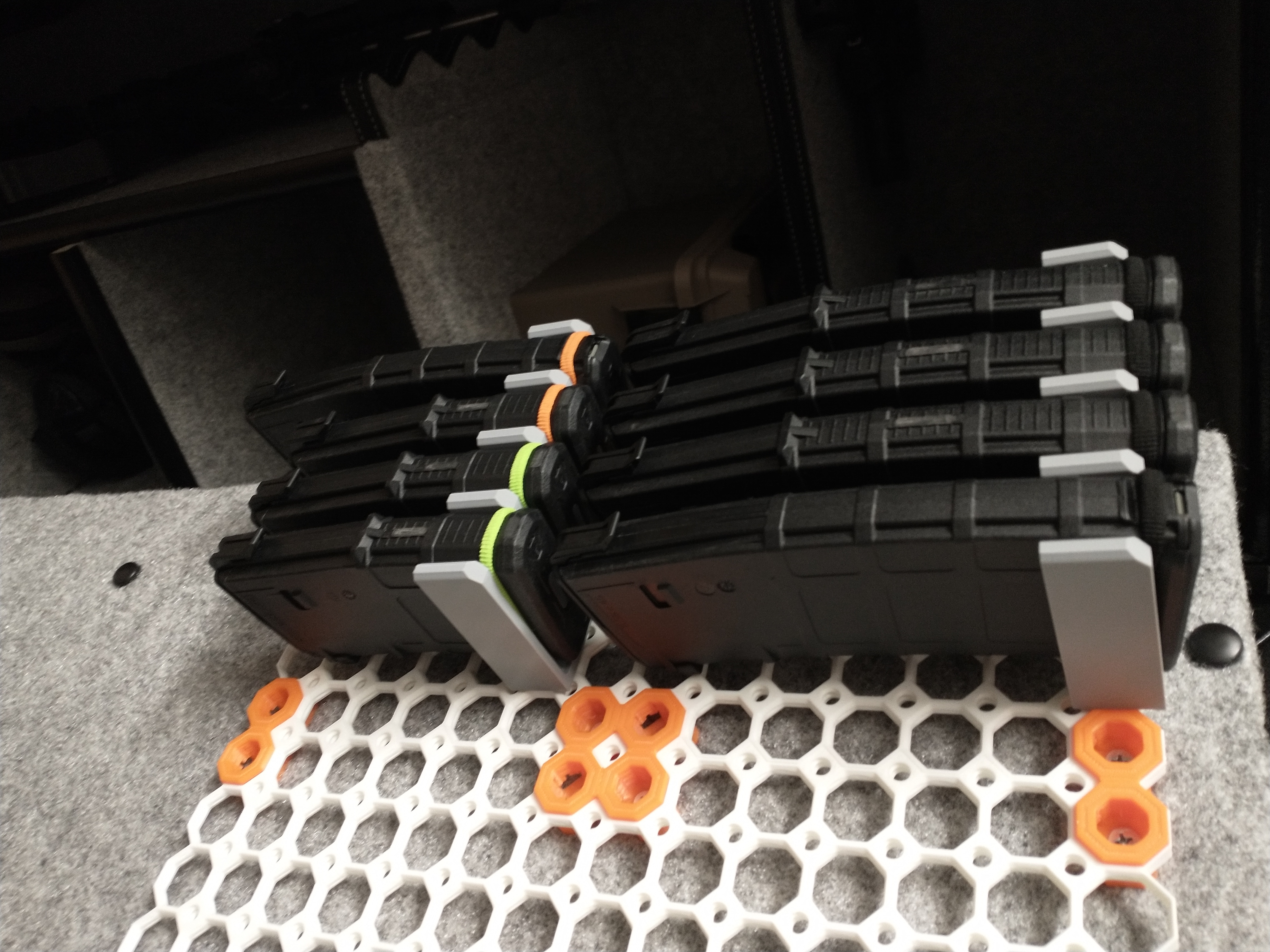 Multiboard PMAG AR/M4 Magazine Holder