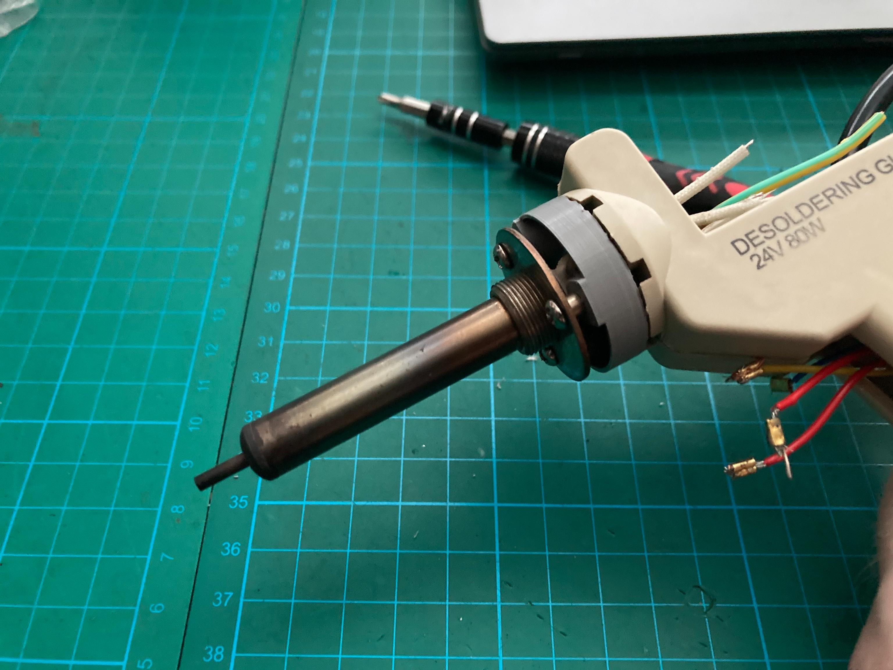 Heater holder repair piece for ZD-552A from ZD-915 or ZD-917 desoldering station