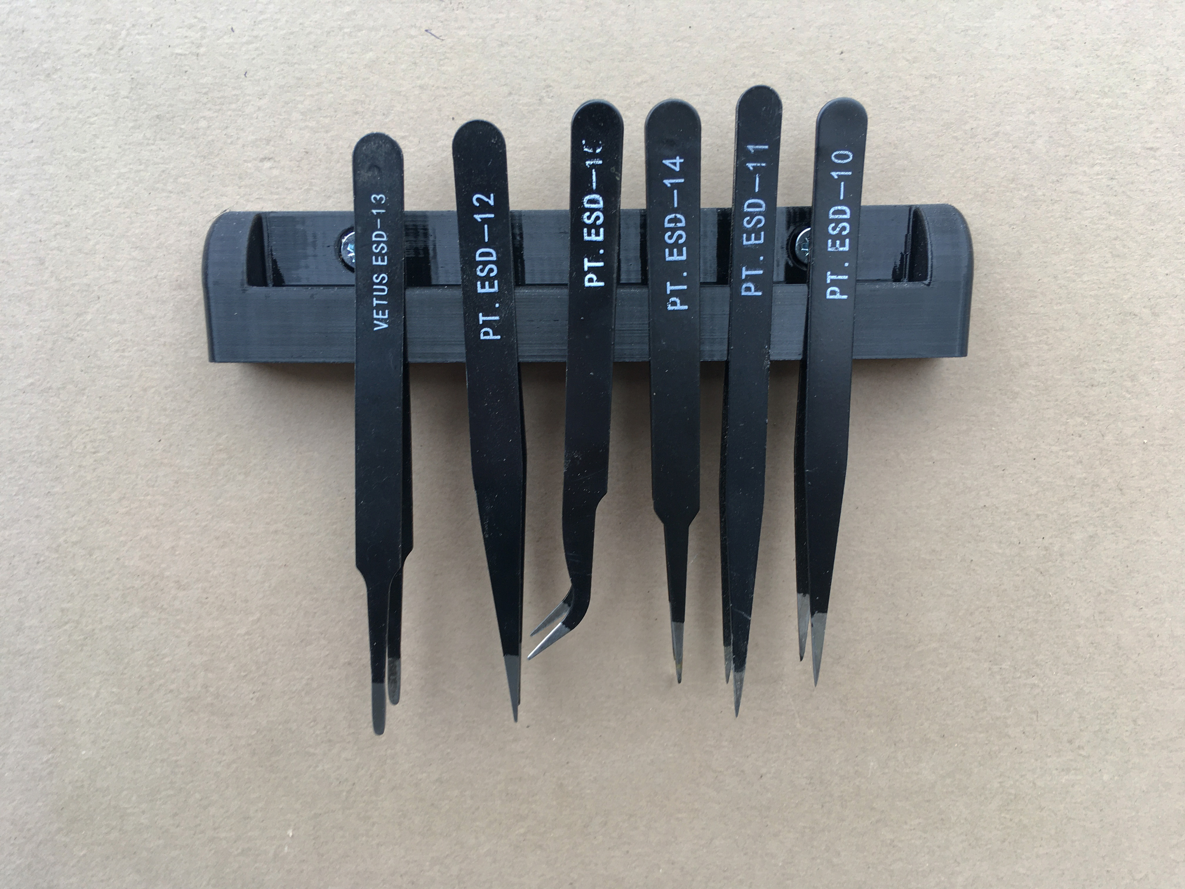 Tweezers holder