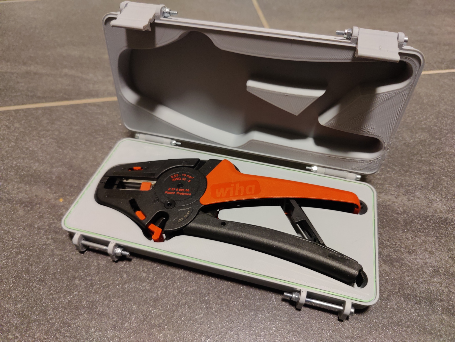 Rugged box for WIRA stripping pliers