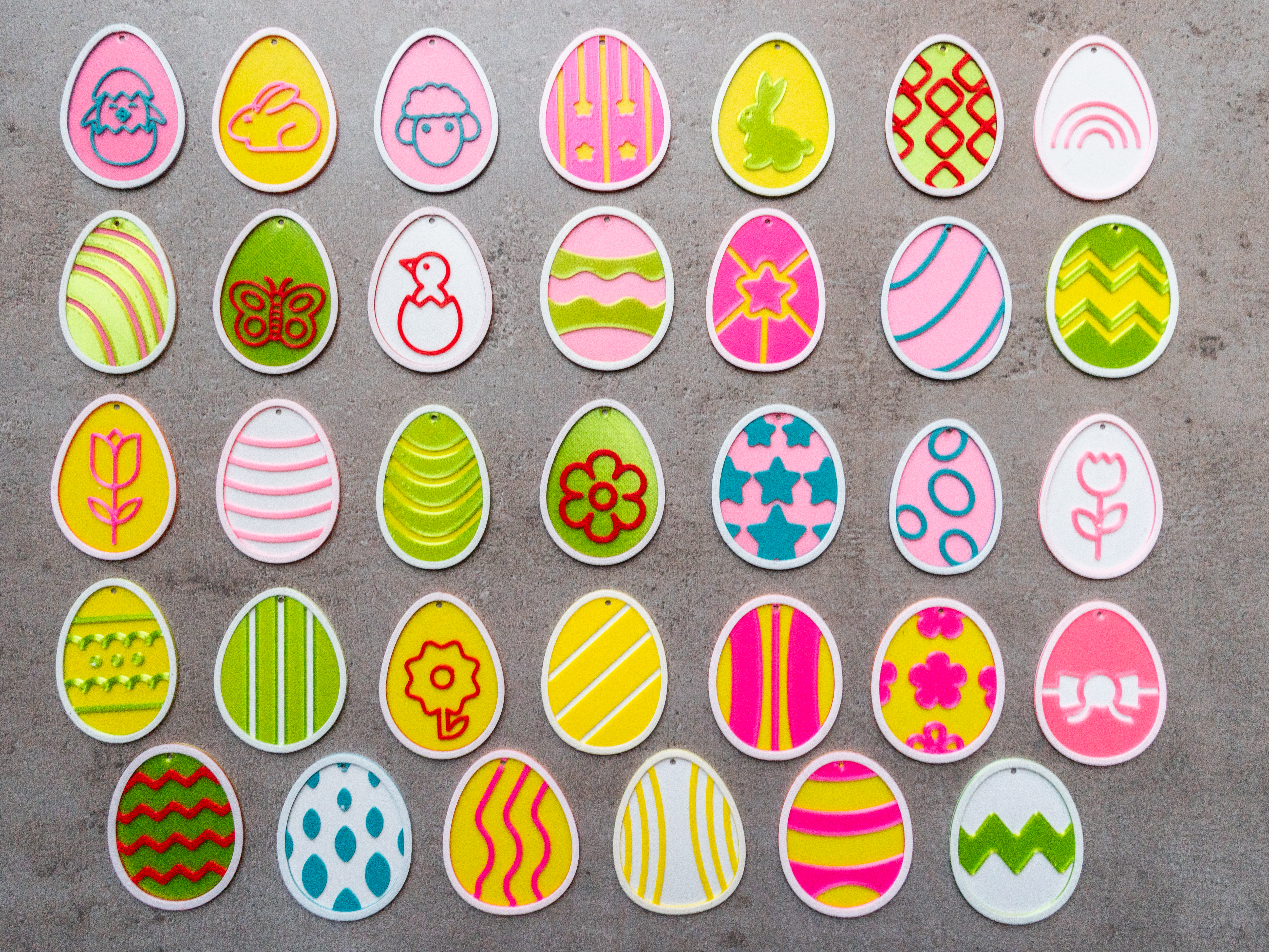 34 Easter / spring egg decorations to hang
