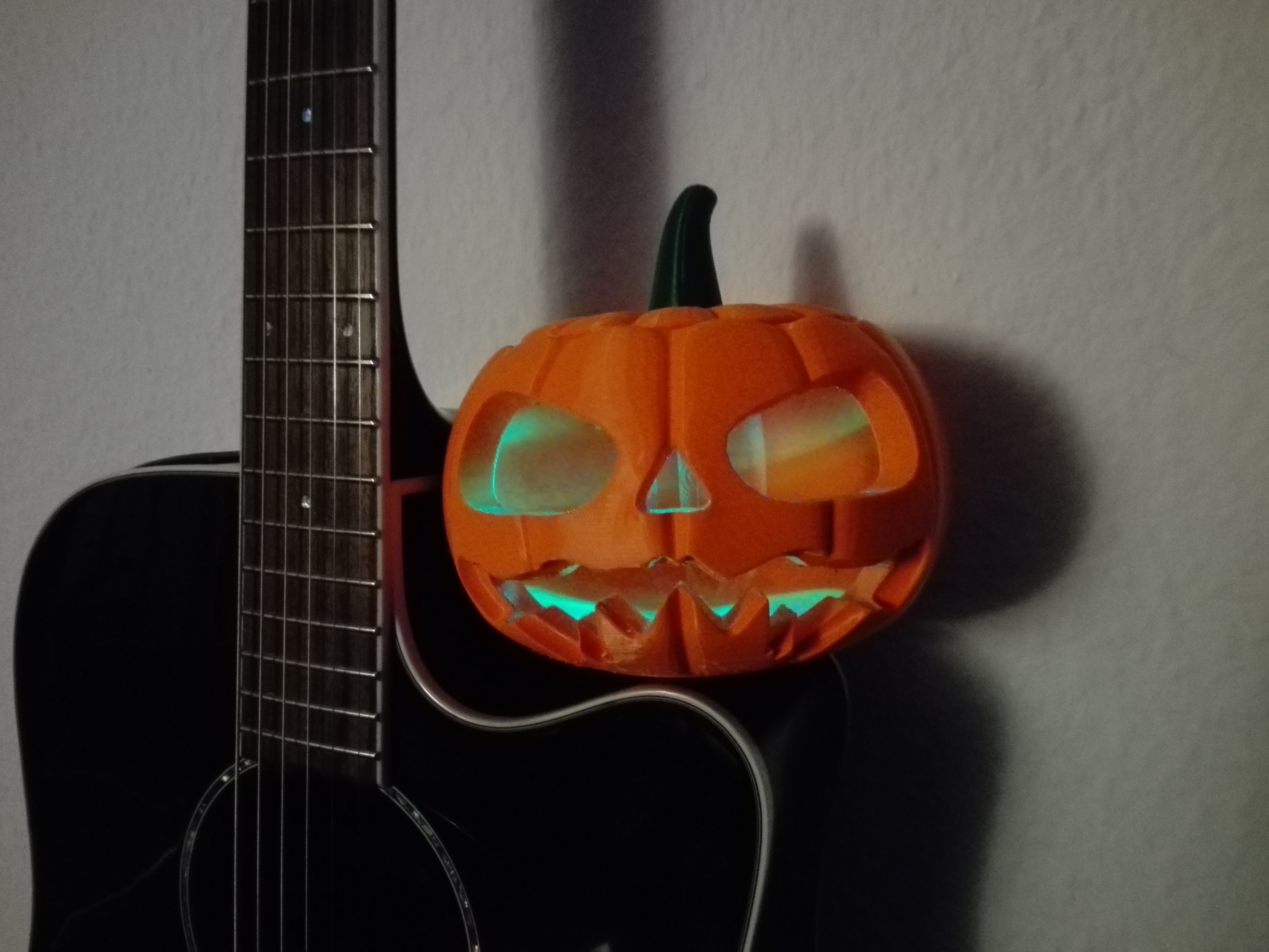 Miniatura 3 do modelo 3D Jack-o’-lantern with LEDs