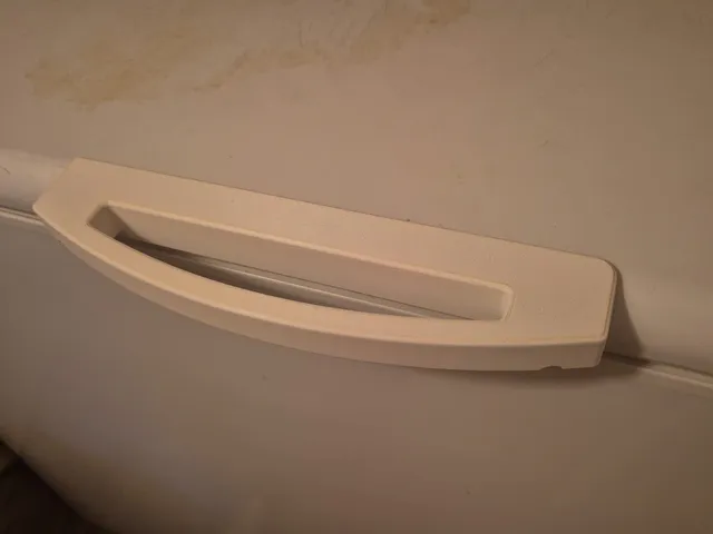 Electrolux freezer box handle