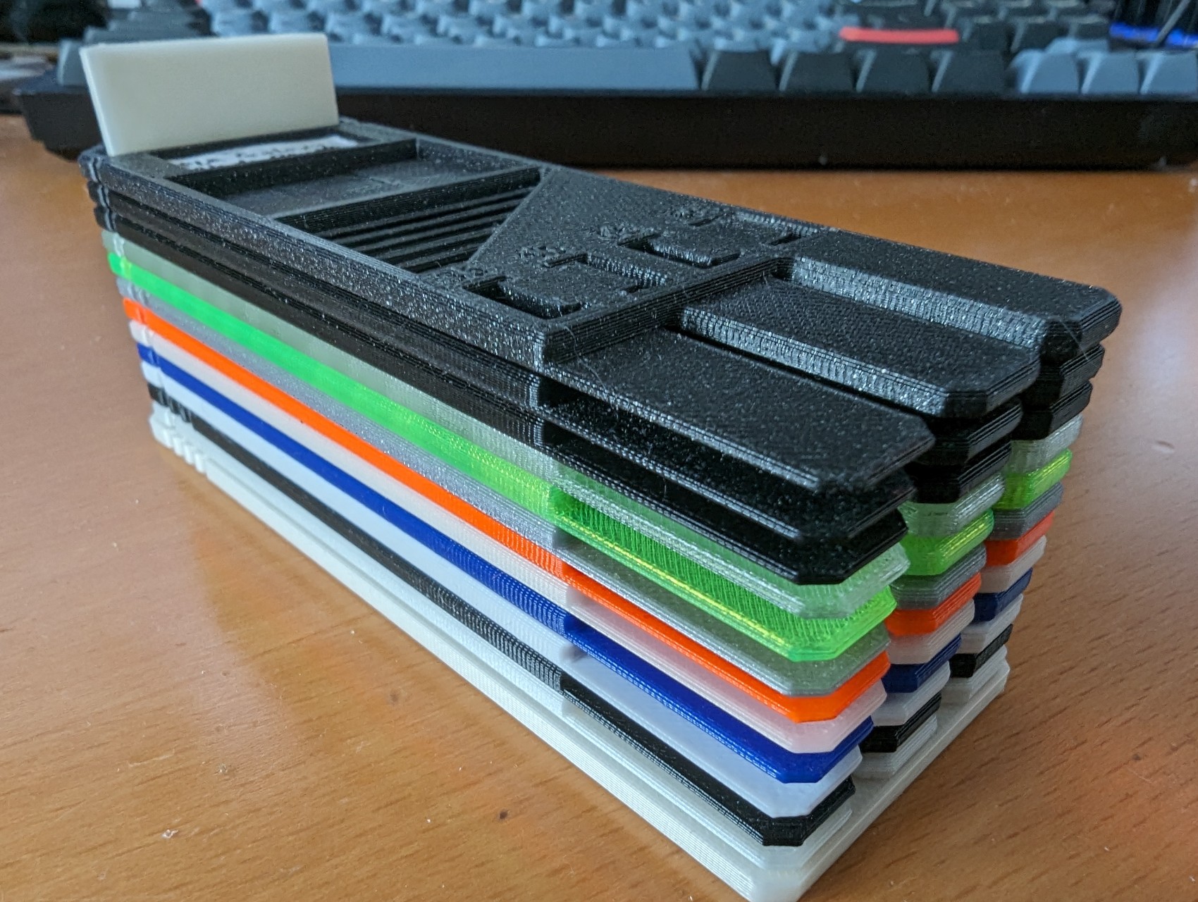 Swatch stacker for @Whity's "filament swatches 01"